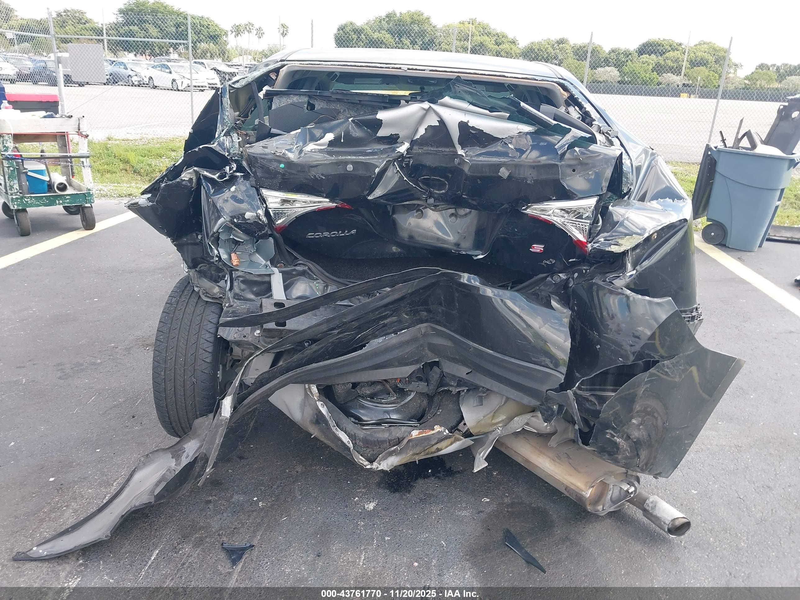 TOYOTA COROLLA image 6