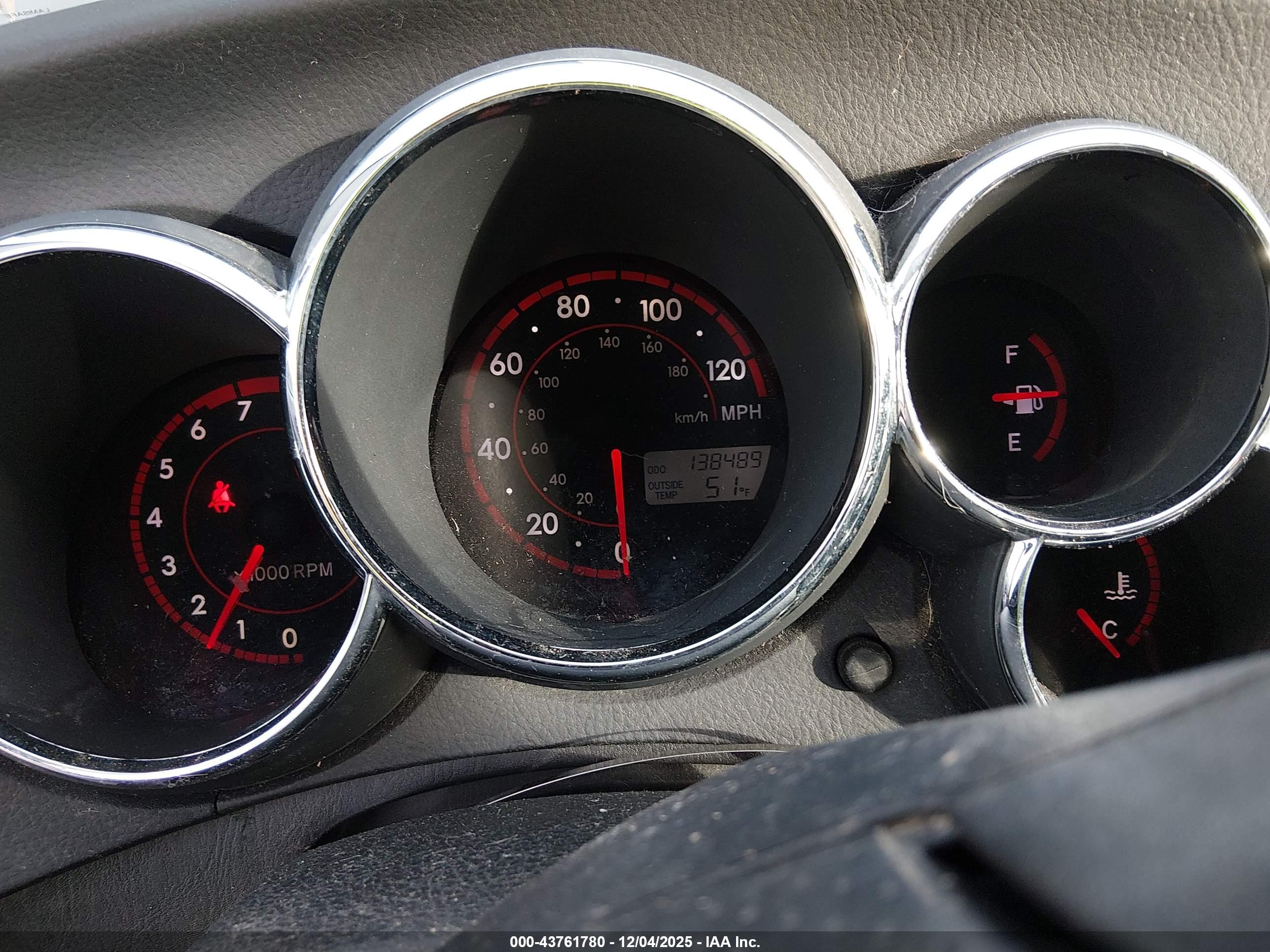 PONTIAC VIBE image 7