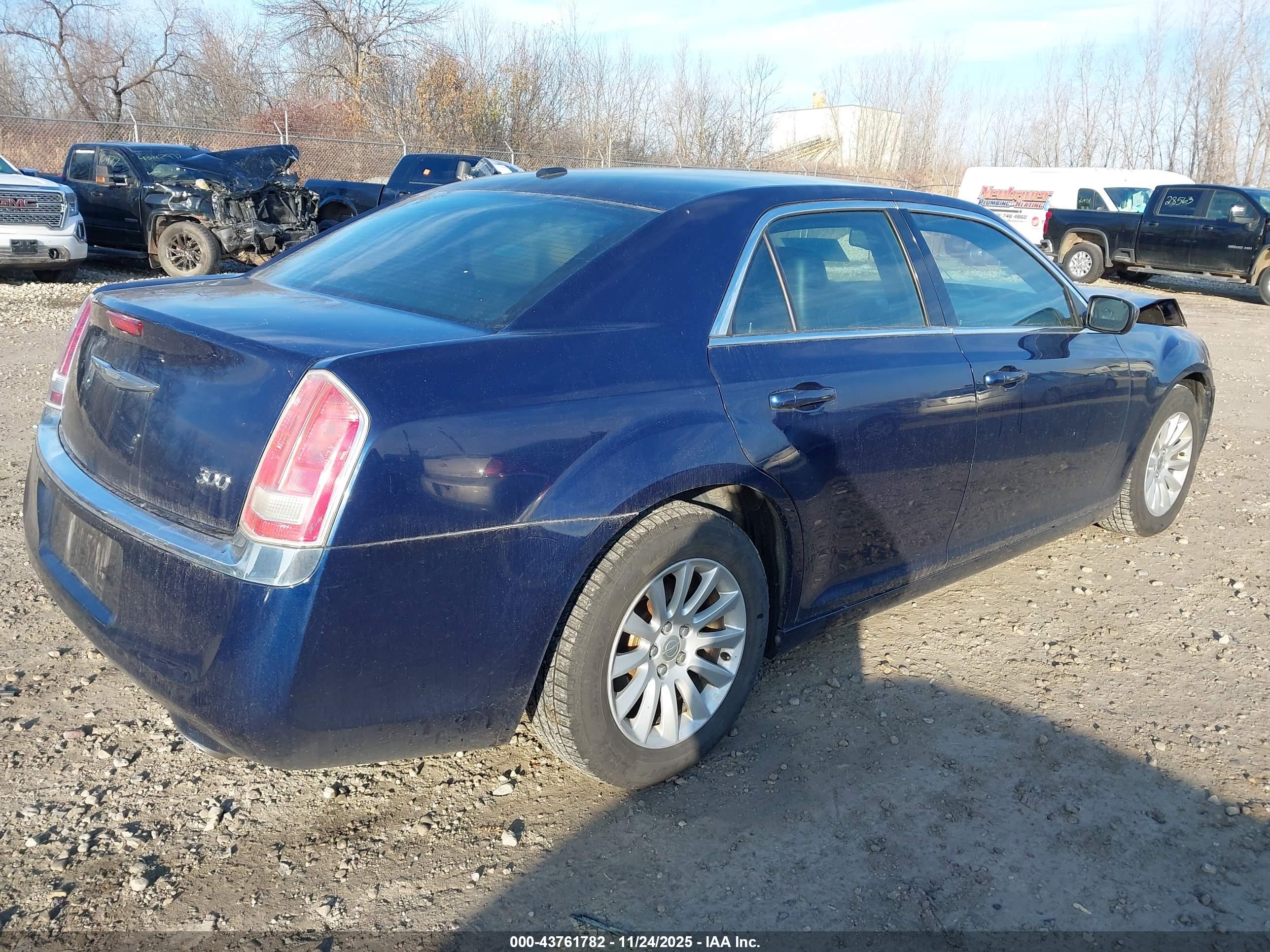 CHRYSLER 300 image 4
