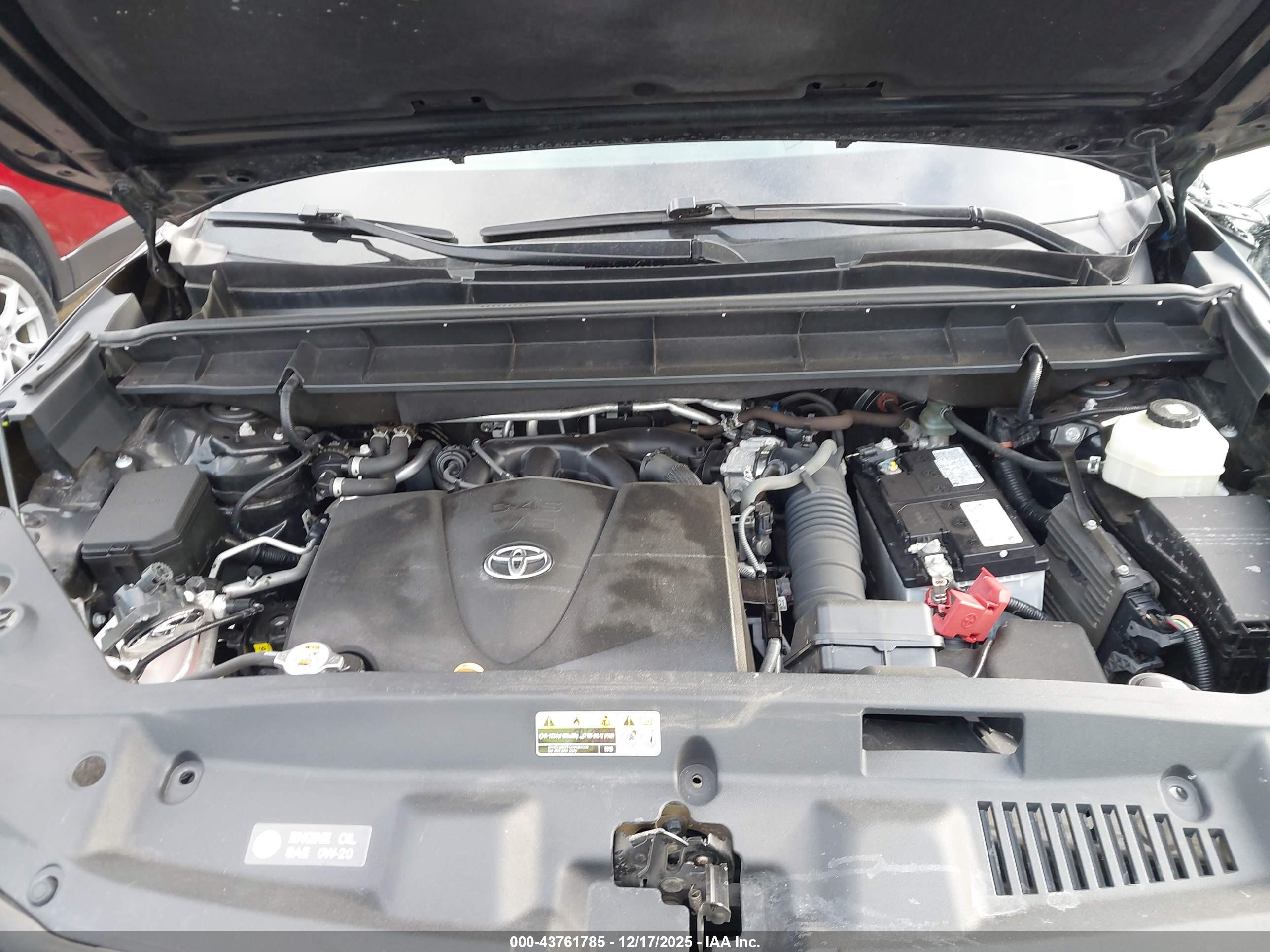 TOYOTA HIGHLANDER image 10