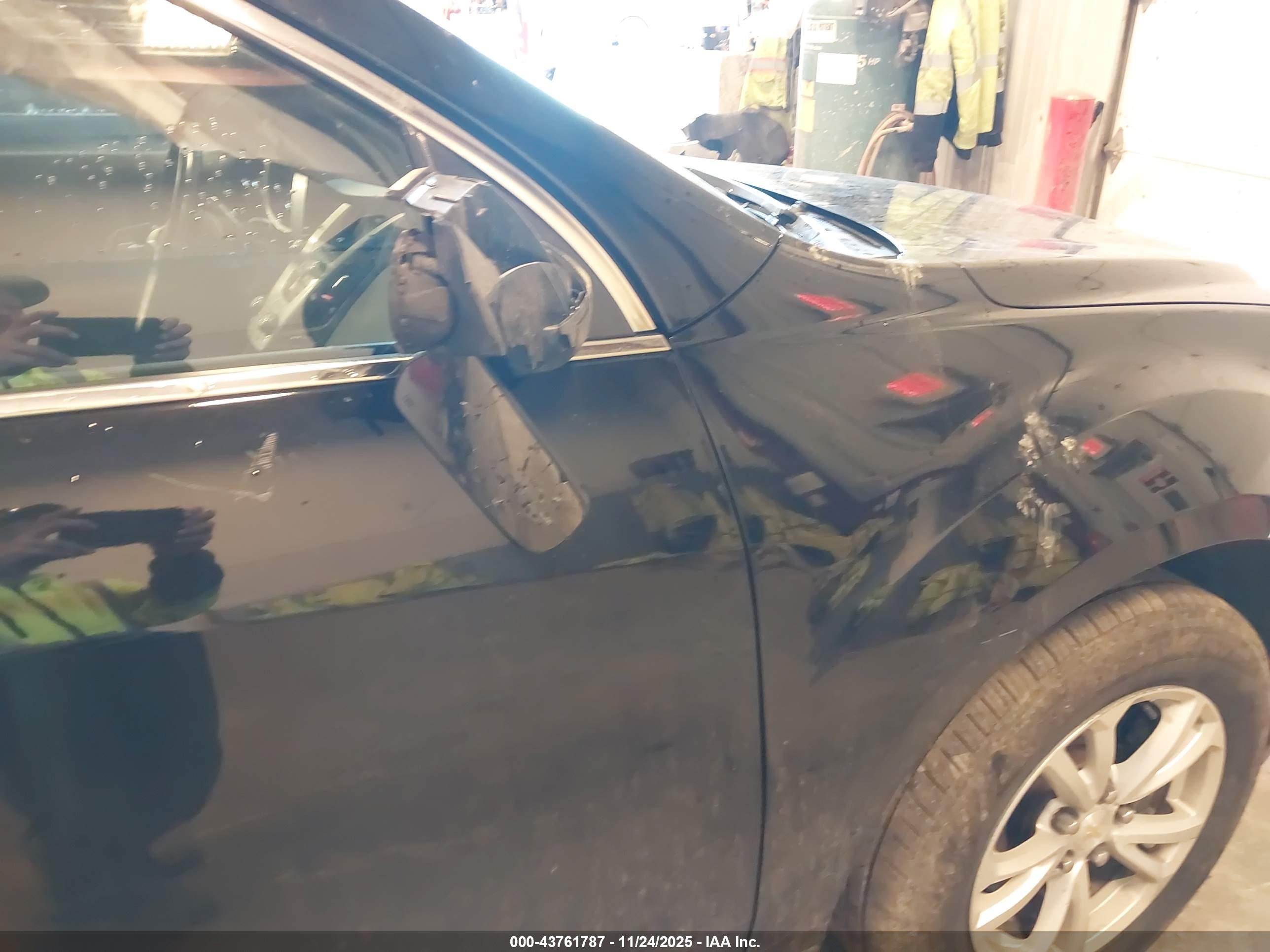 CHEVROLET EQUINOX image 6