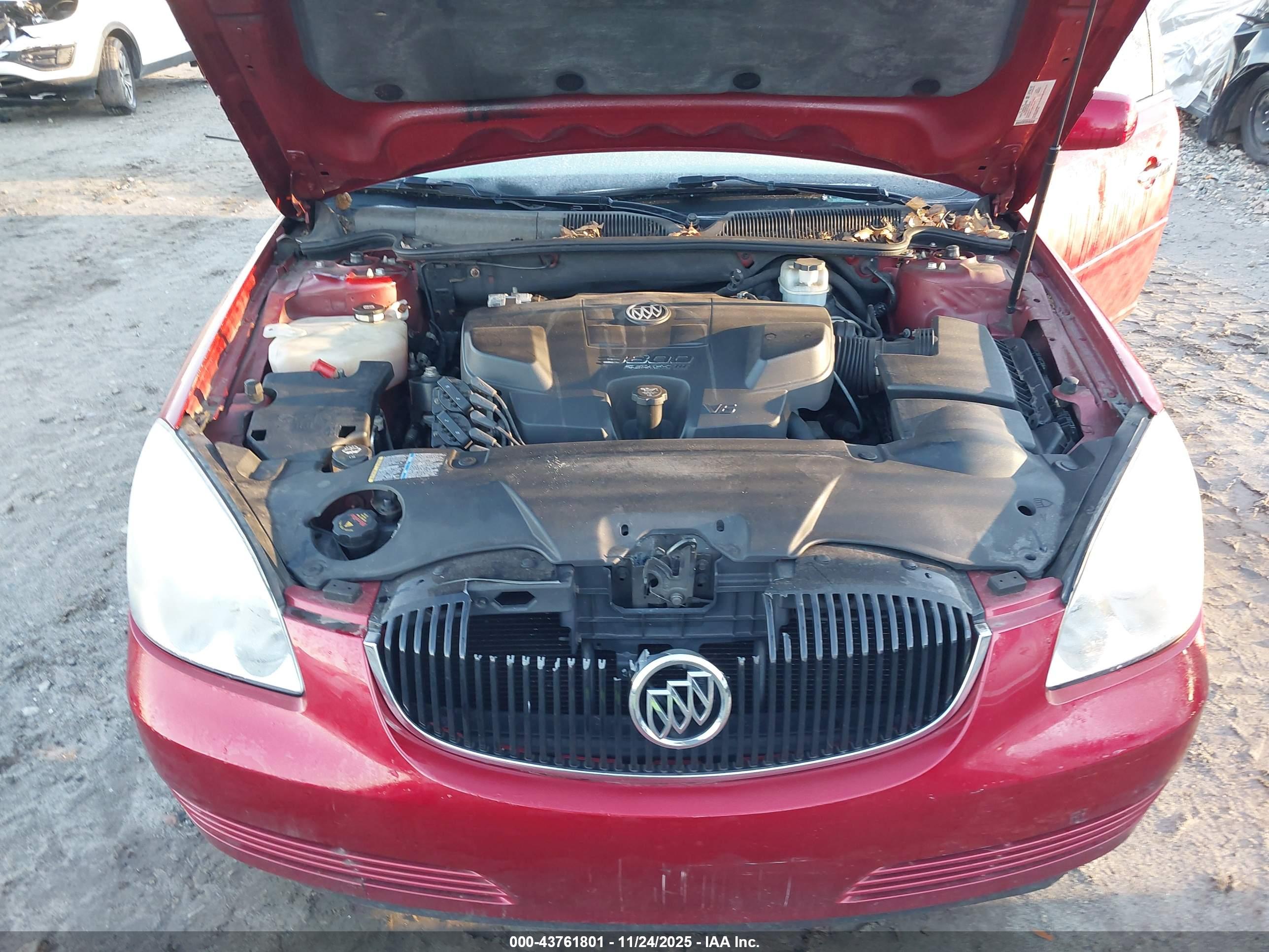 BUICK LUCERNE image 10