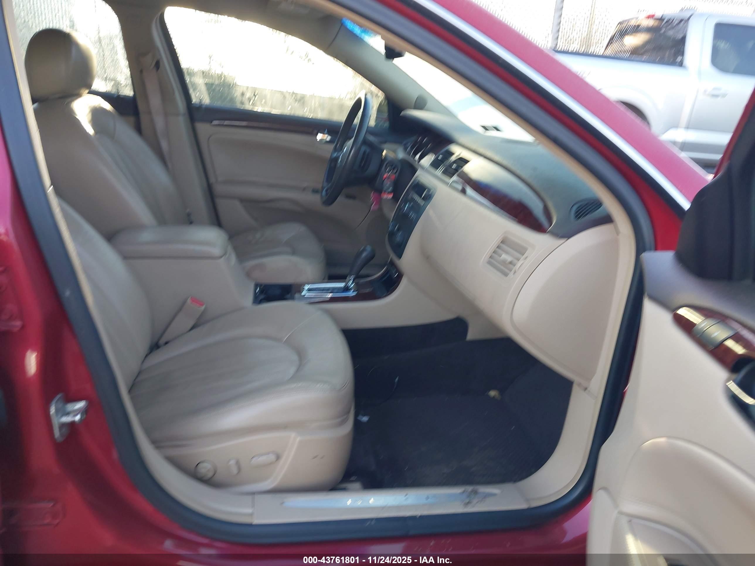 BUICK LUCERNE image 5