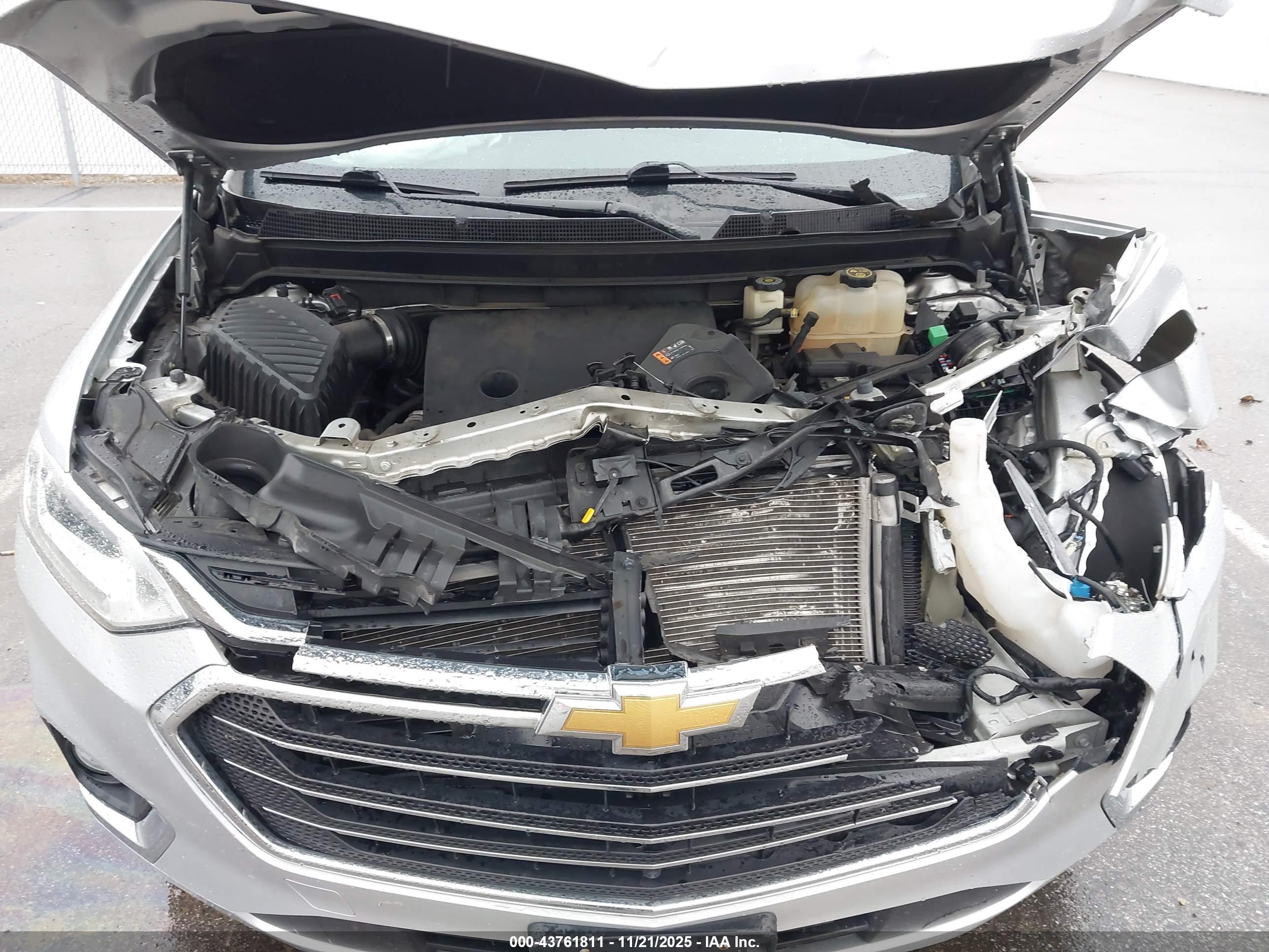 CHEVROLET TRAVERSE image 10