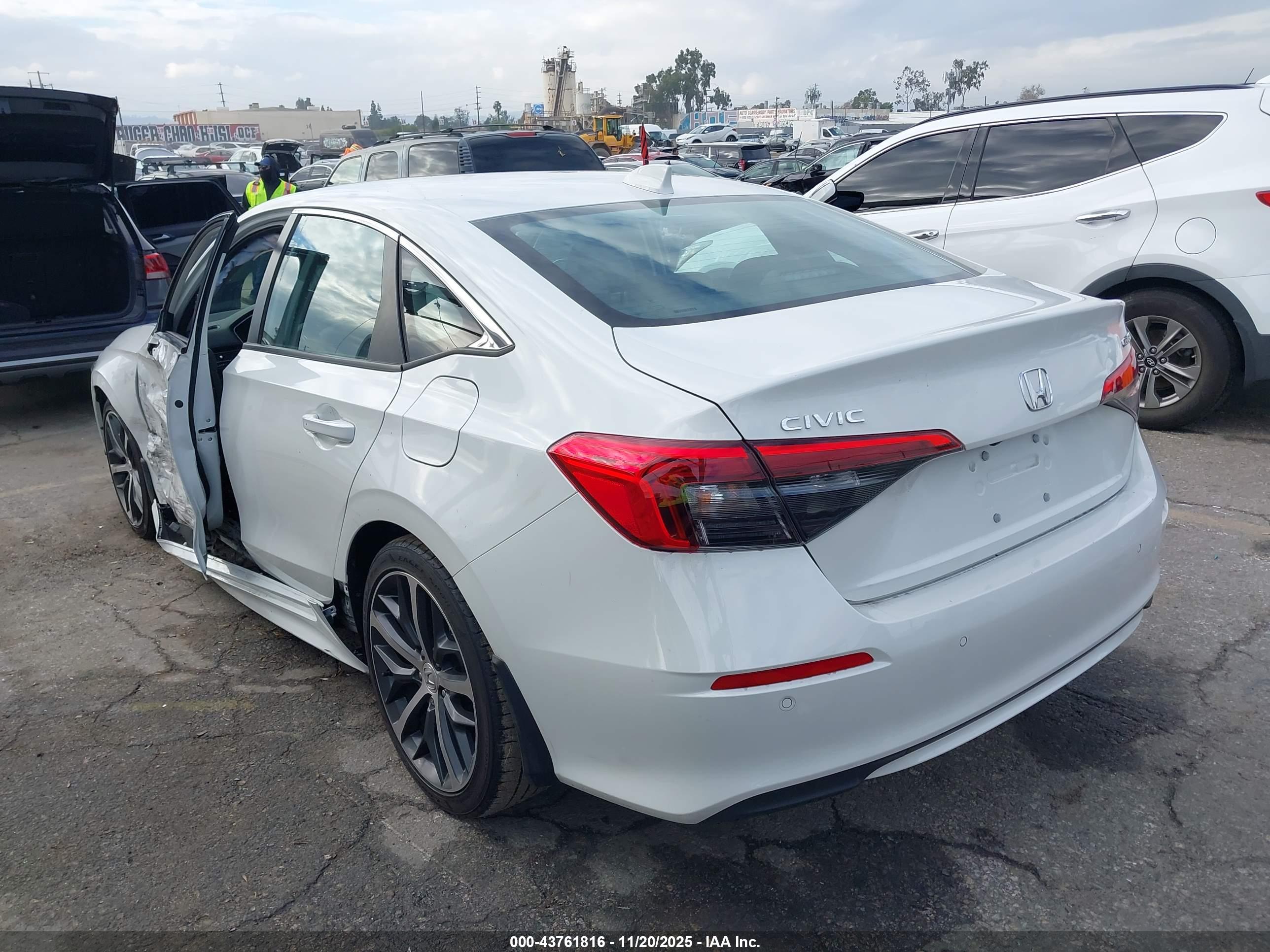 HONDA CIVIC image 3