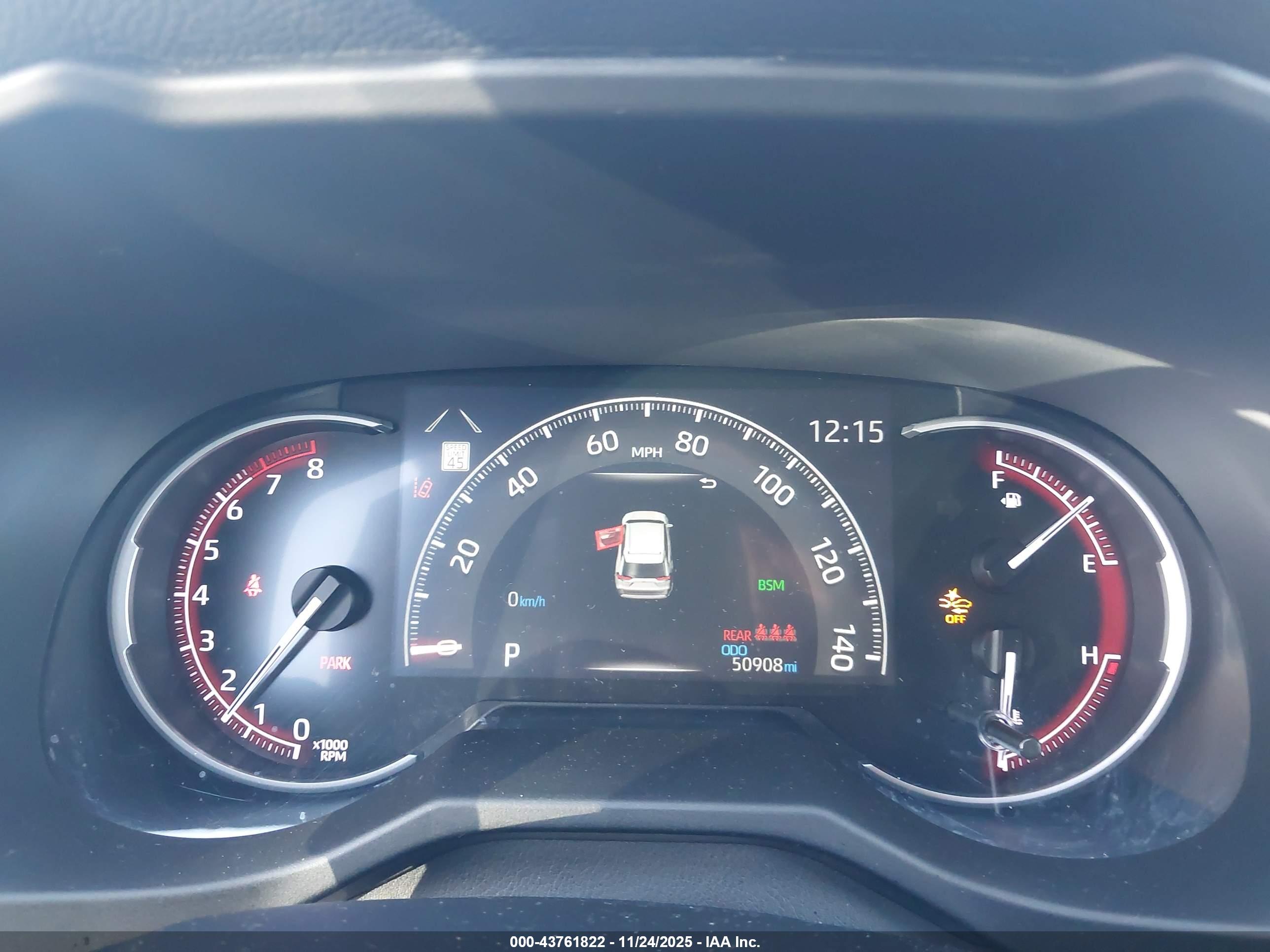 TOYOTA RAV4 image 7