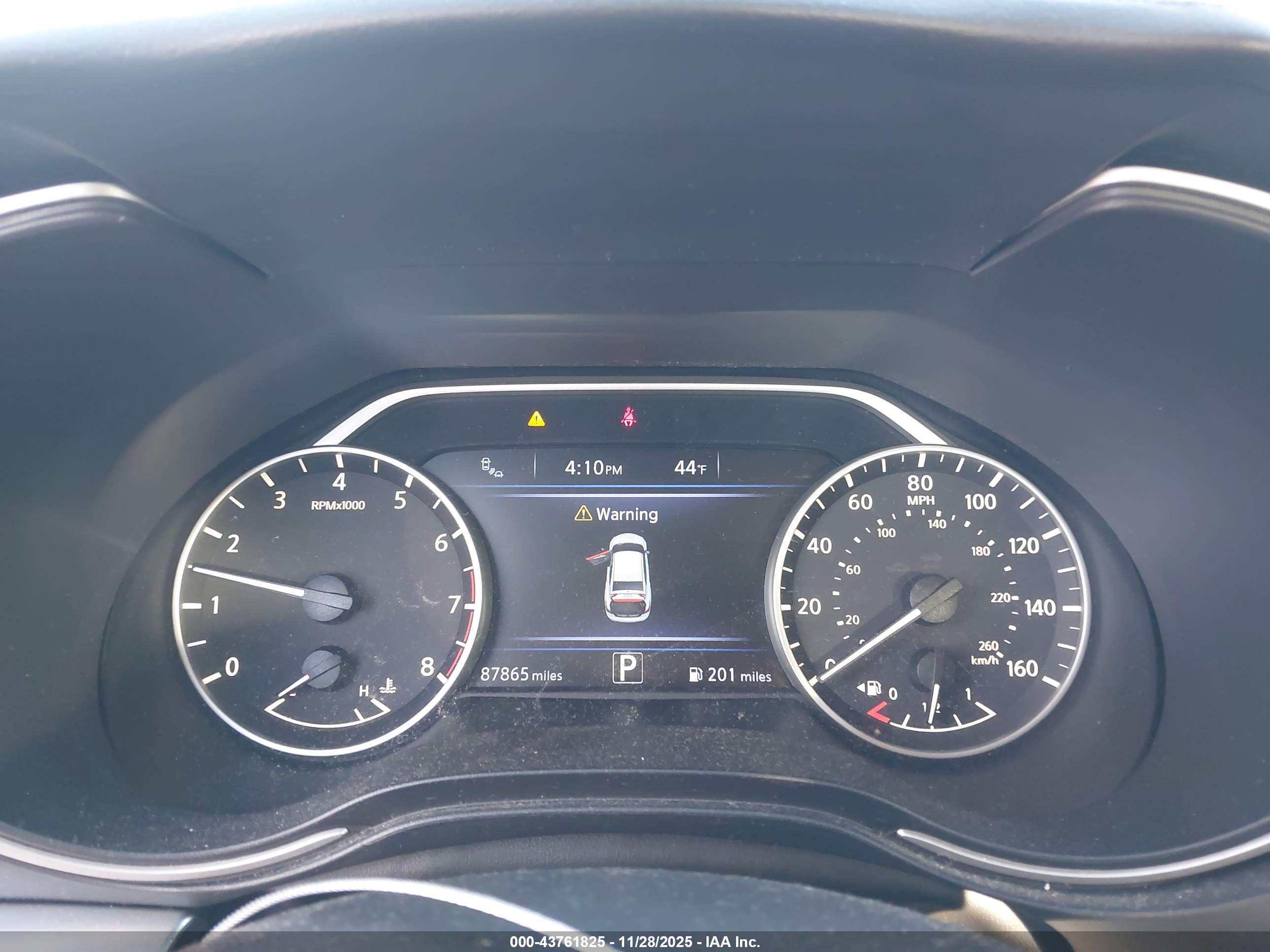 NISSAN MAXIMA image 7