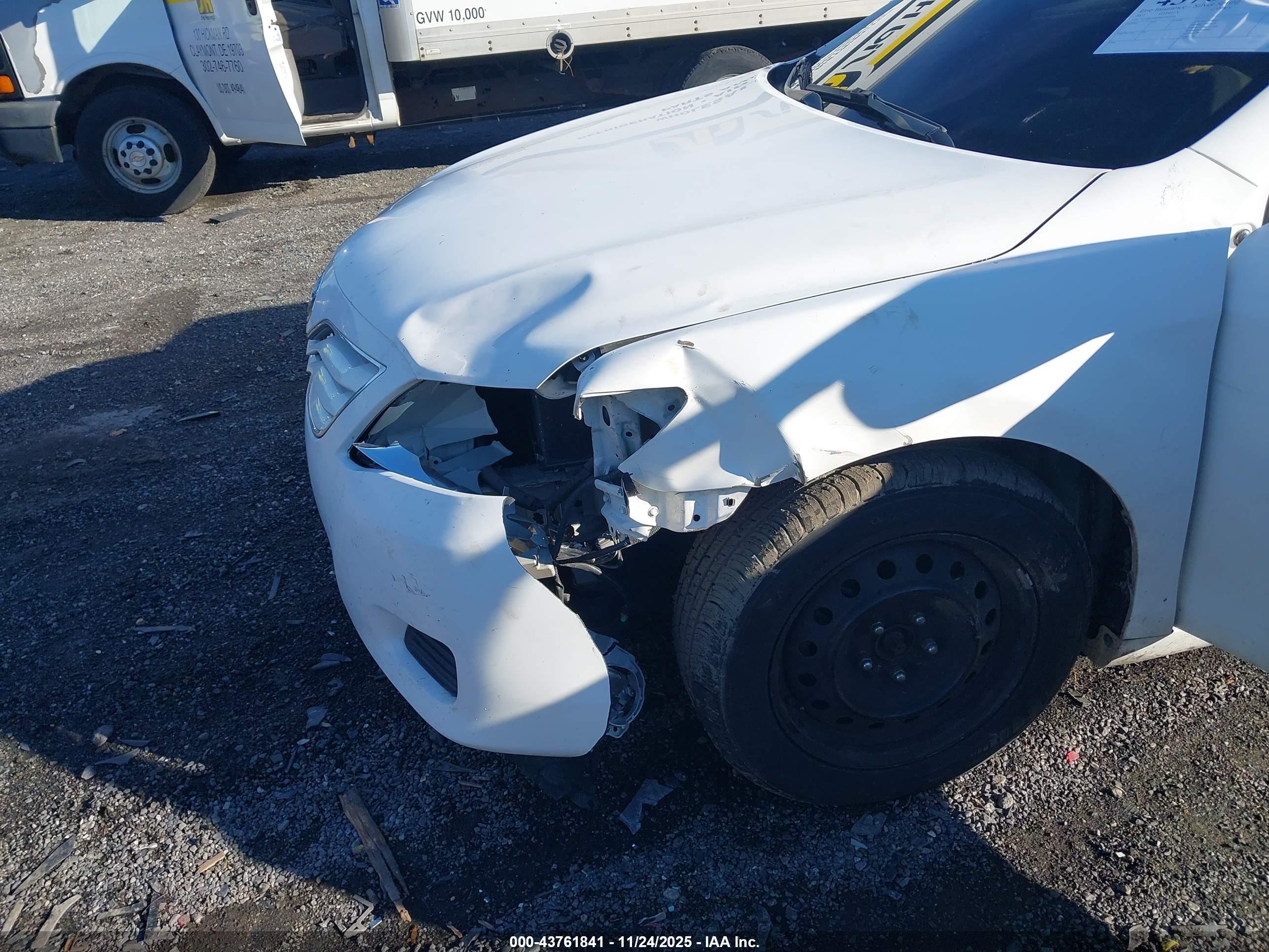 TOYOTA CAMRY image 6