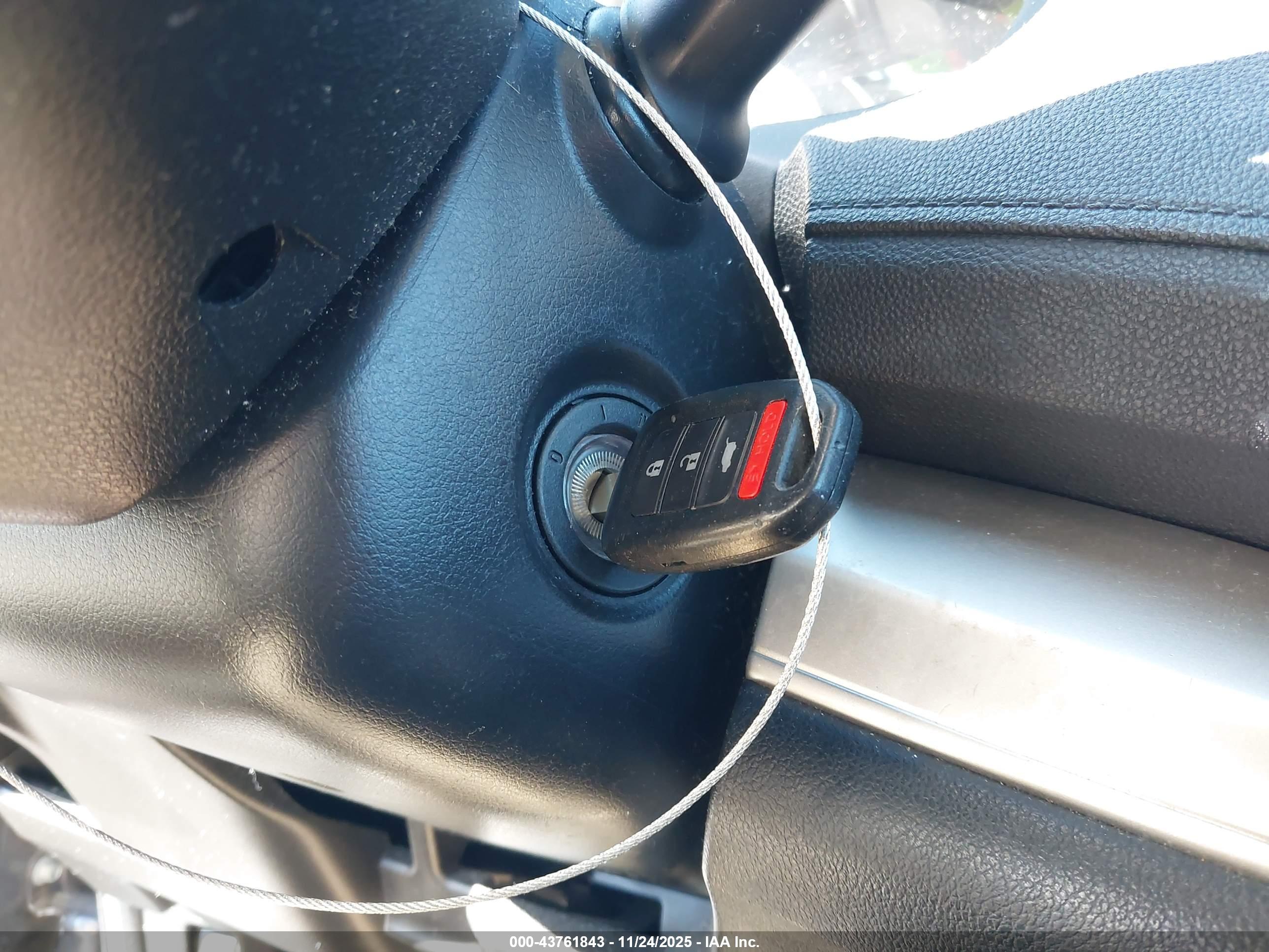 HONDA CR-V image 11