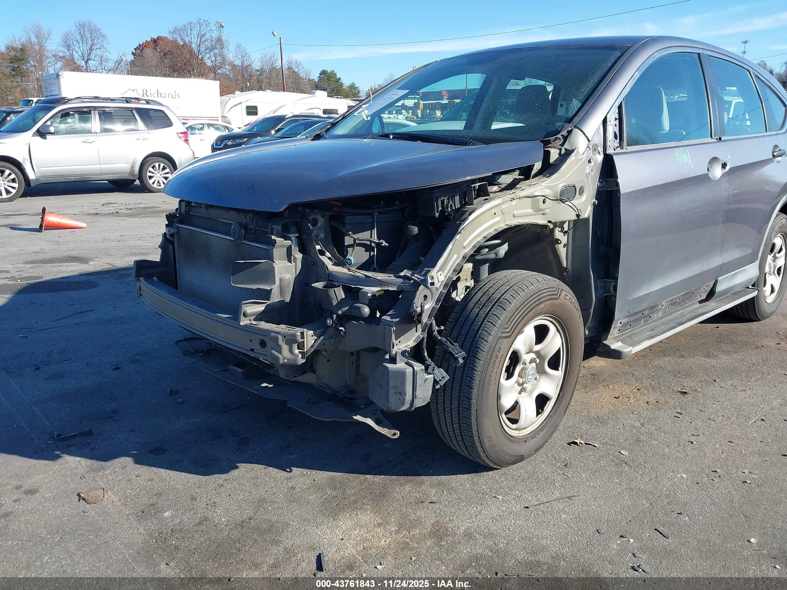 HONDA CR-V image 6