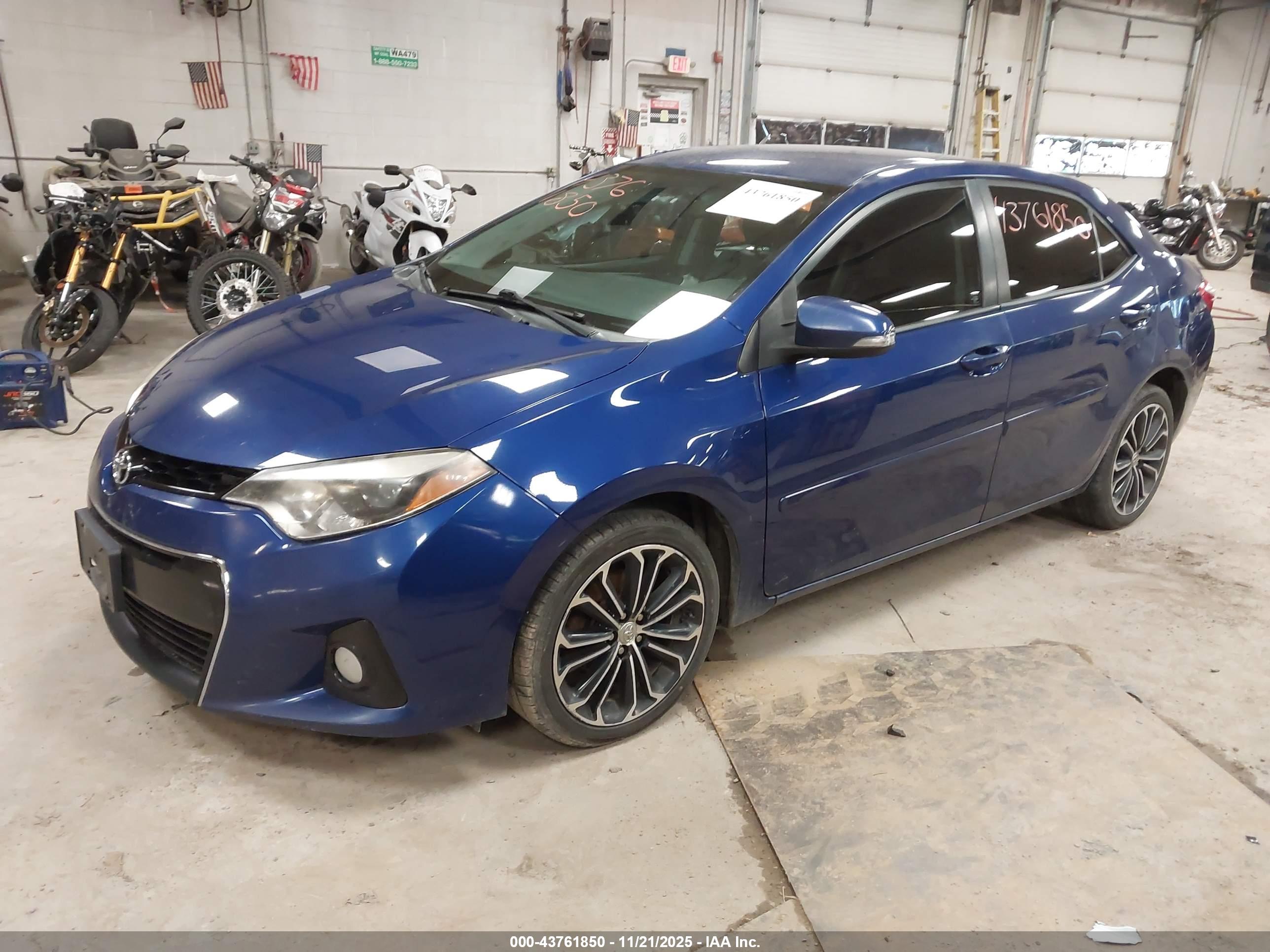 TOYOTA COROLLA image 2
