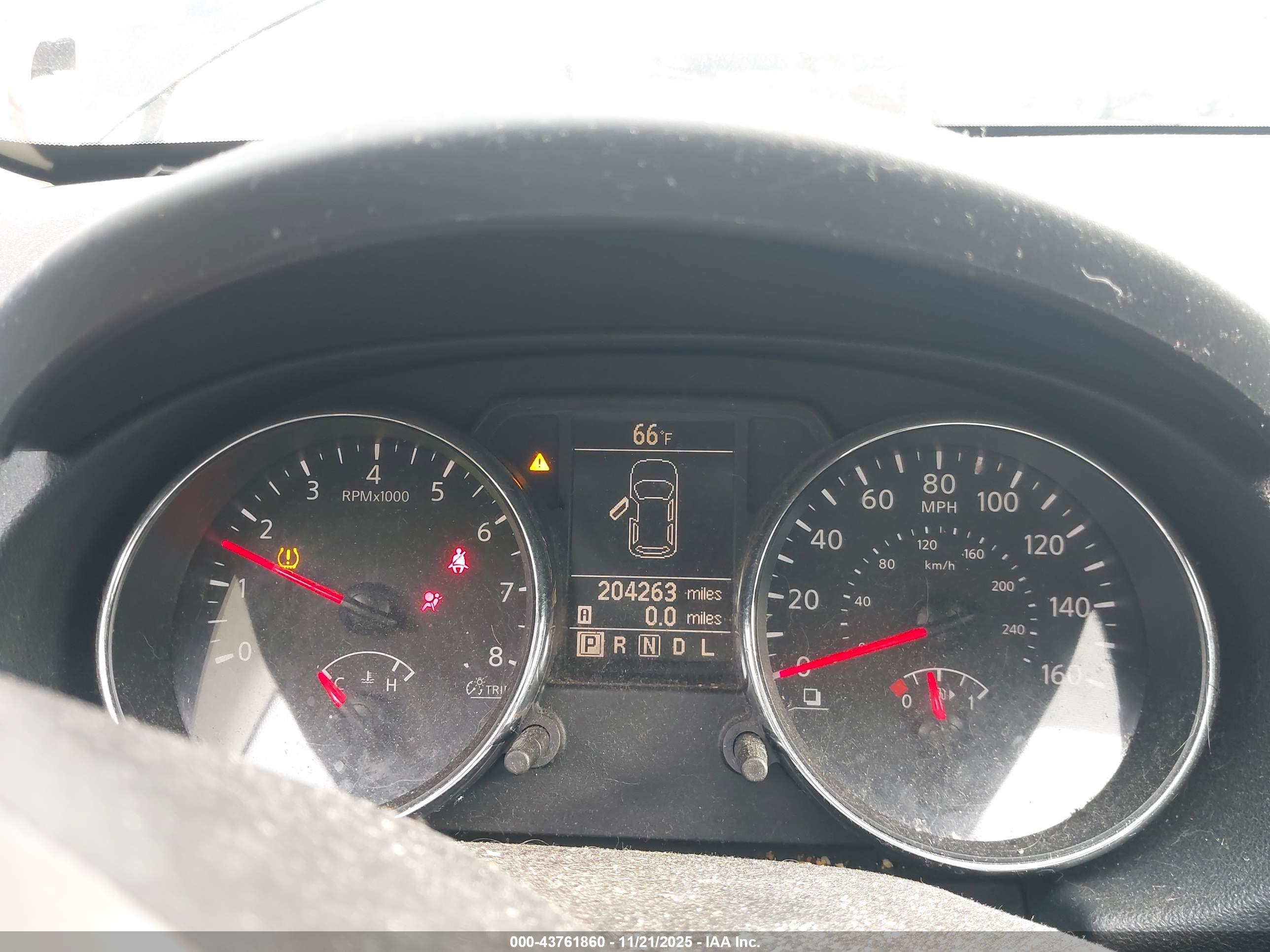 NISSAN ROGUE image 7