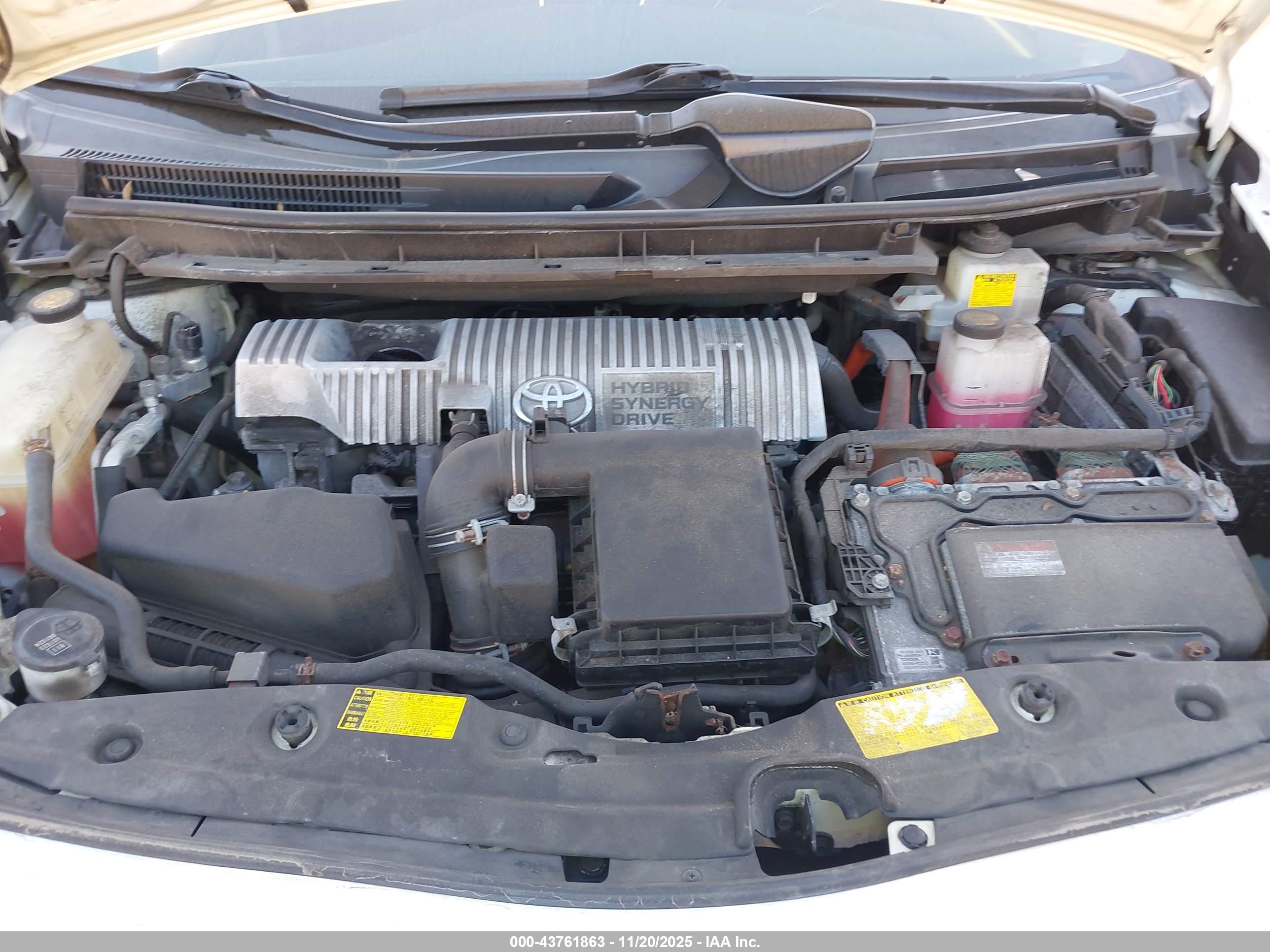 TOYOTA PRIUS image 10