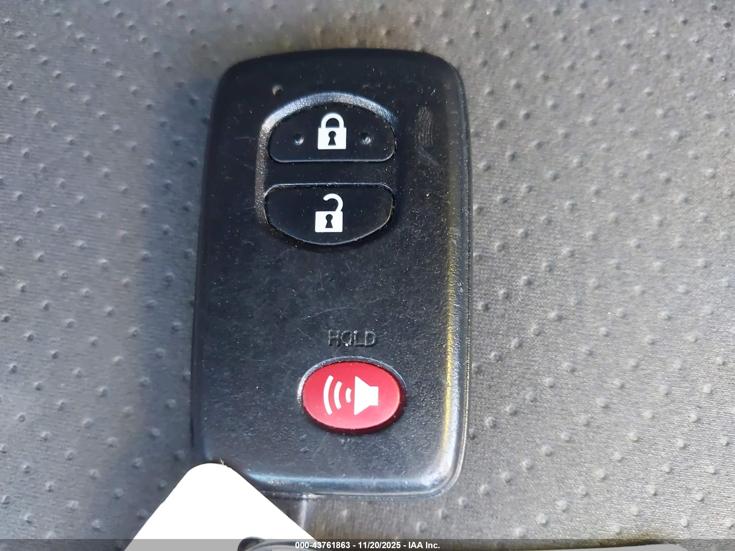TOYOTA PRIUS image 11
