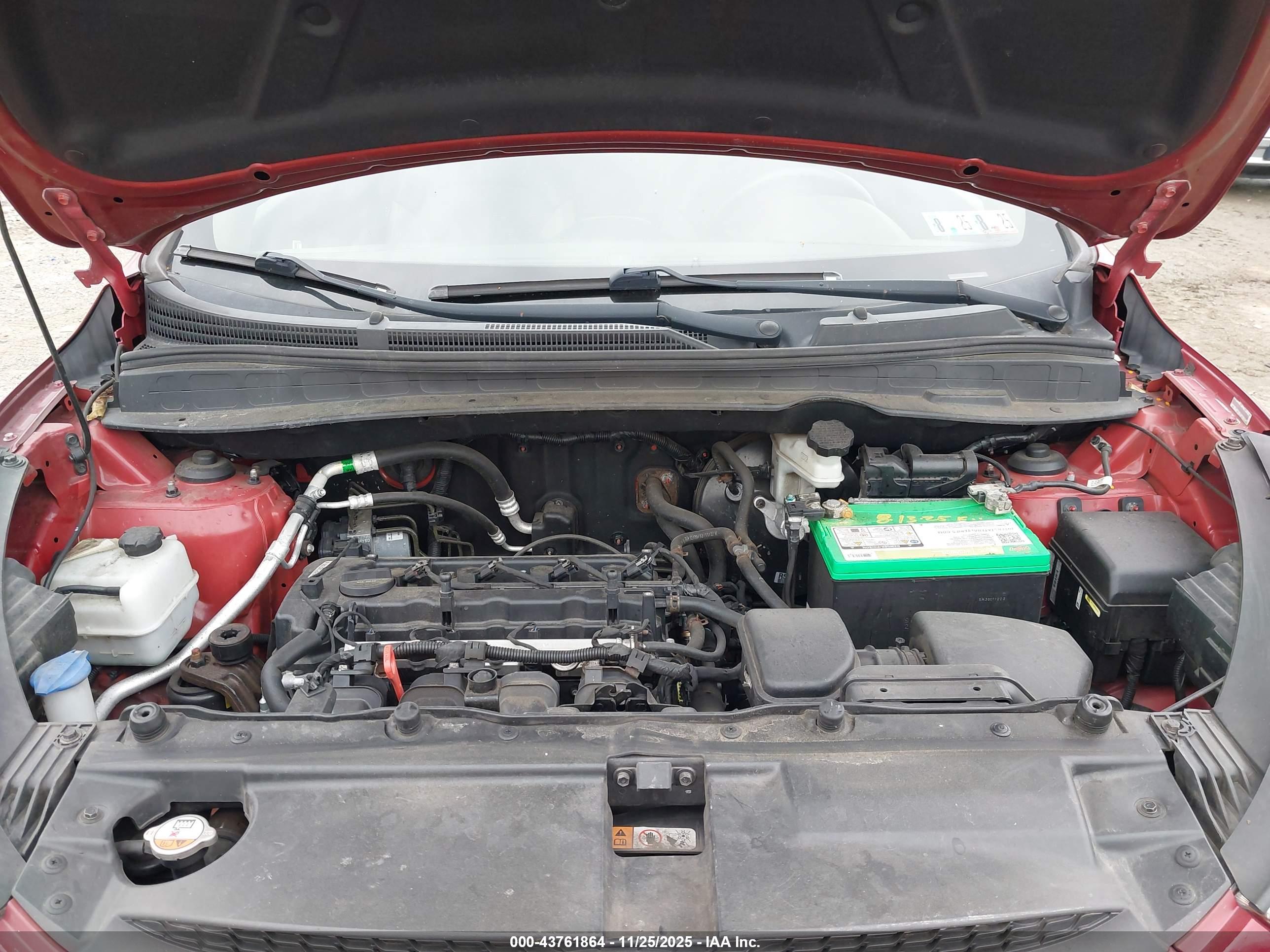 HYUNDAI TUCSON image 10