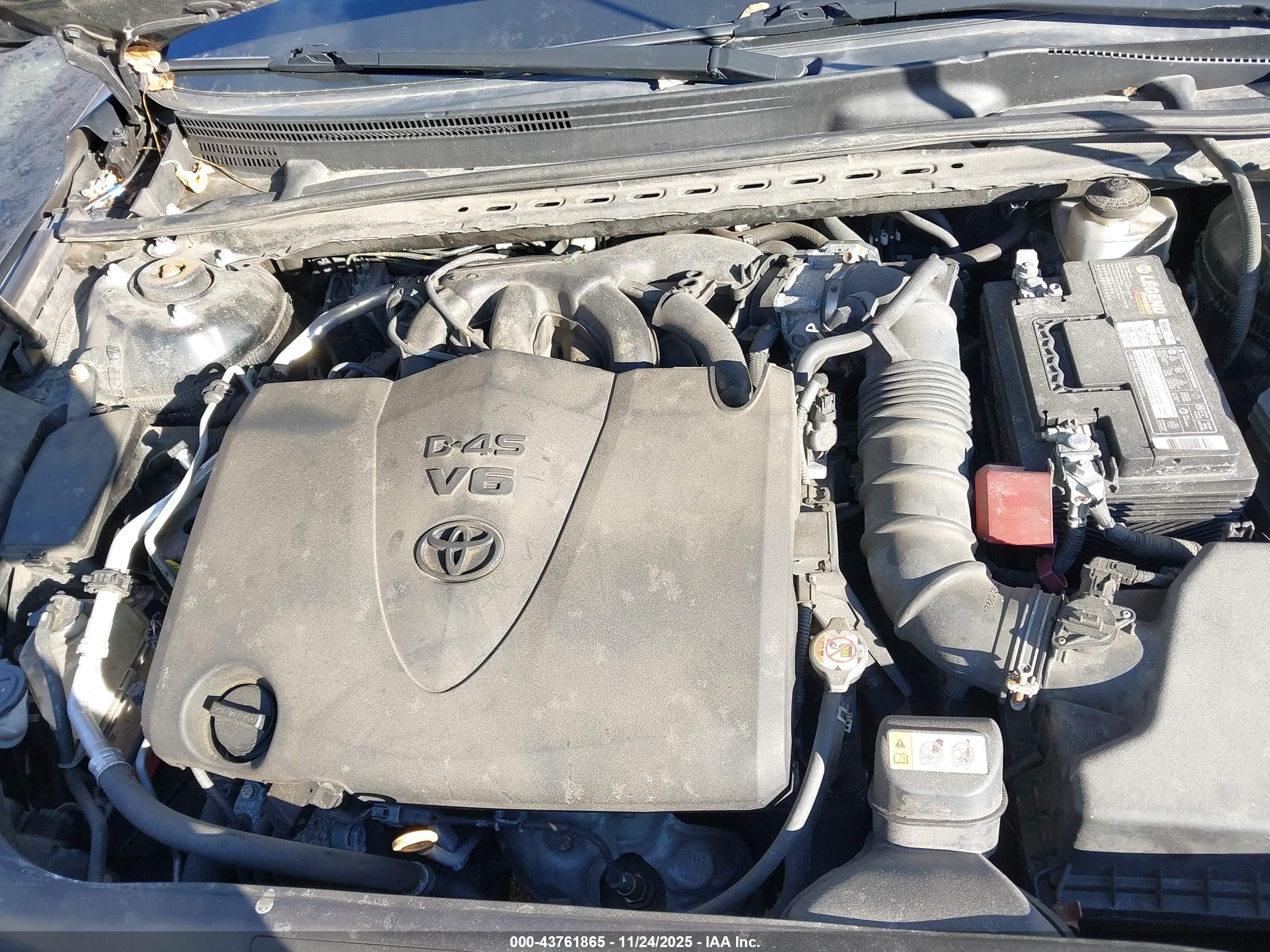 TOYOTA AVALON image 10
