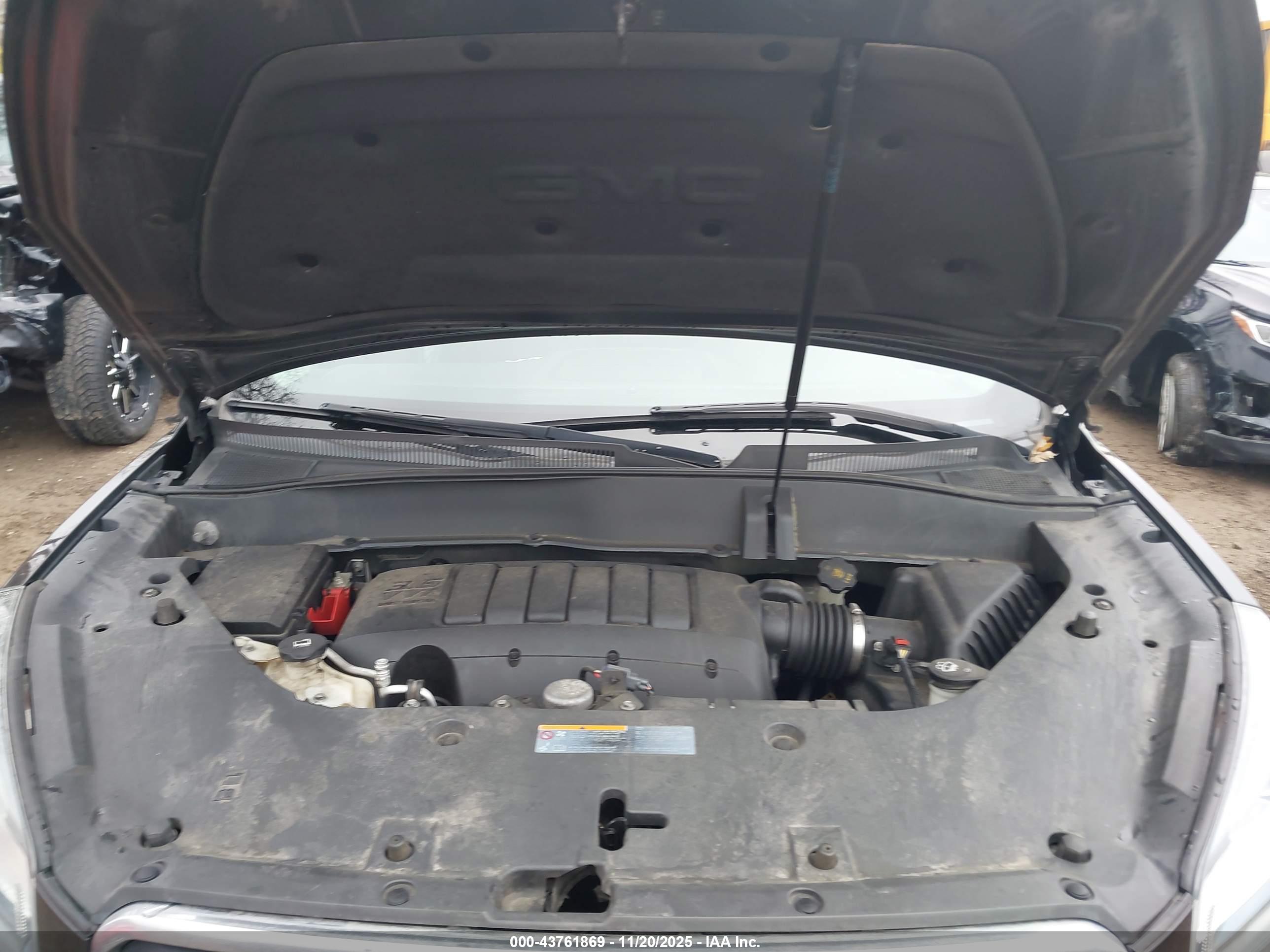 GMC ACADIA image 10
