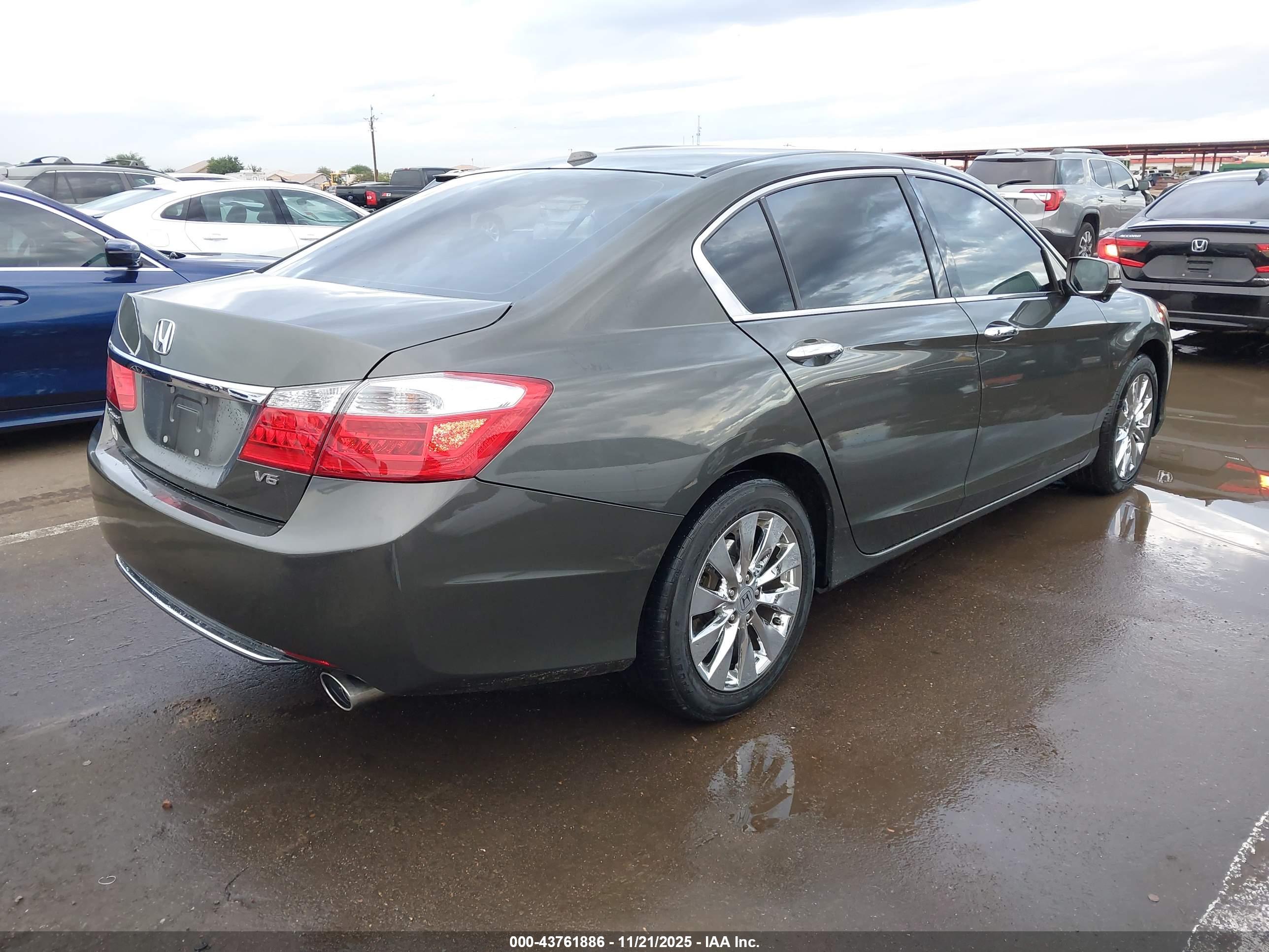 HONDA ACCORD image 4