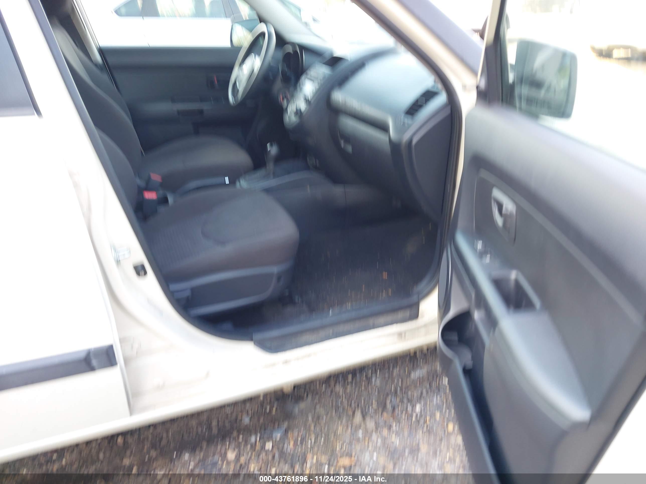 KIA SOUL image 5
