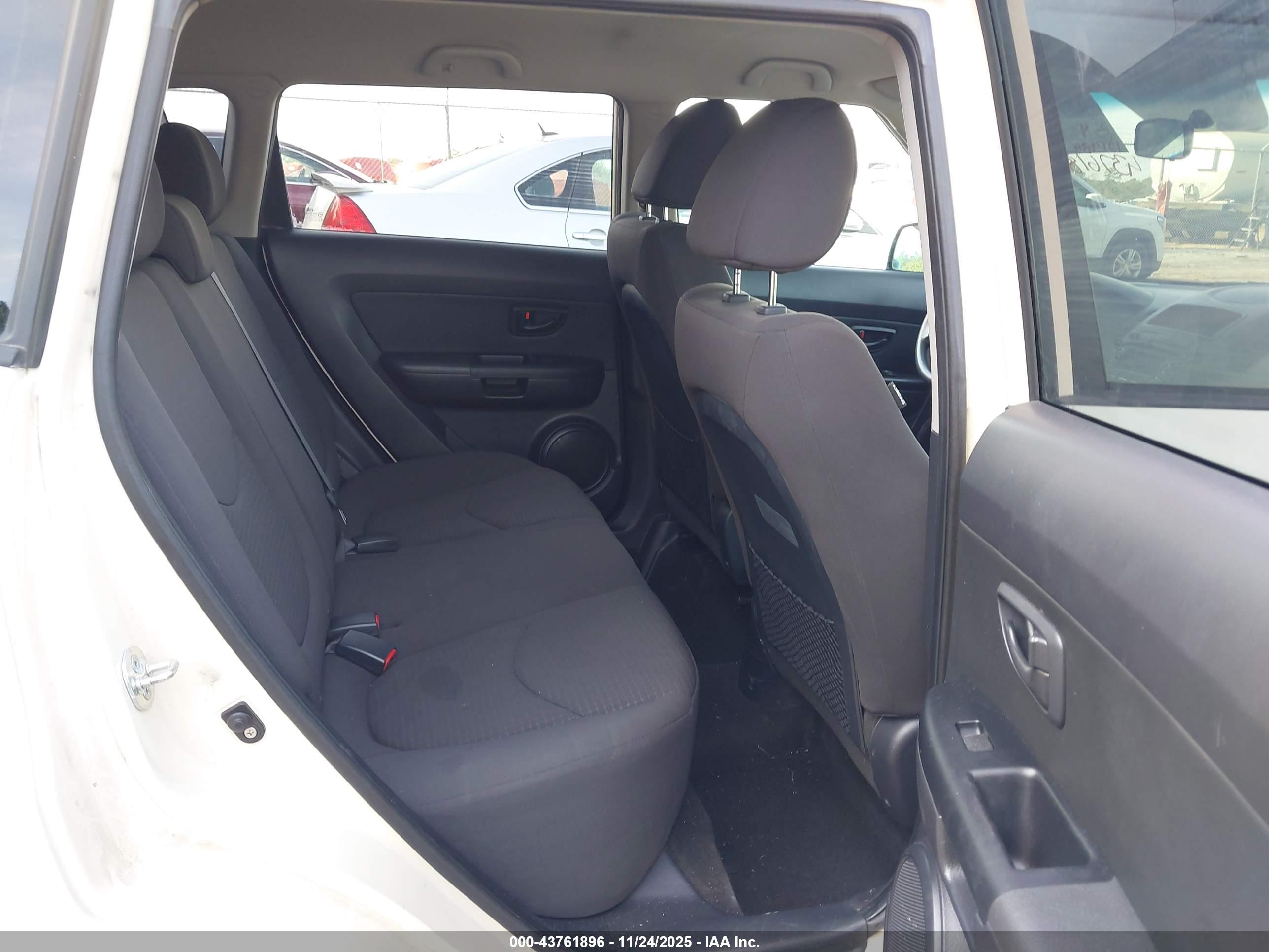 KIA SOUL image 8