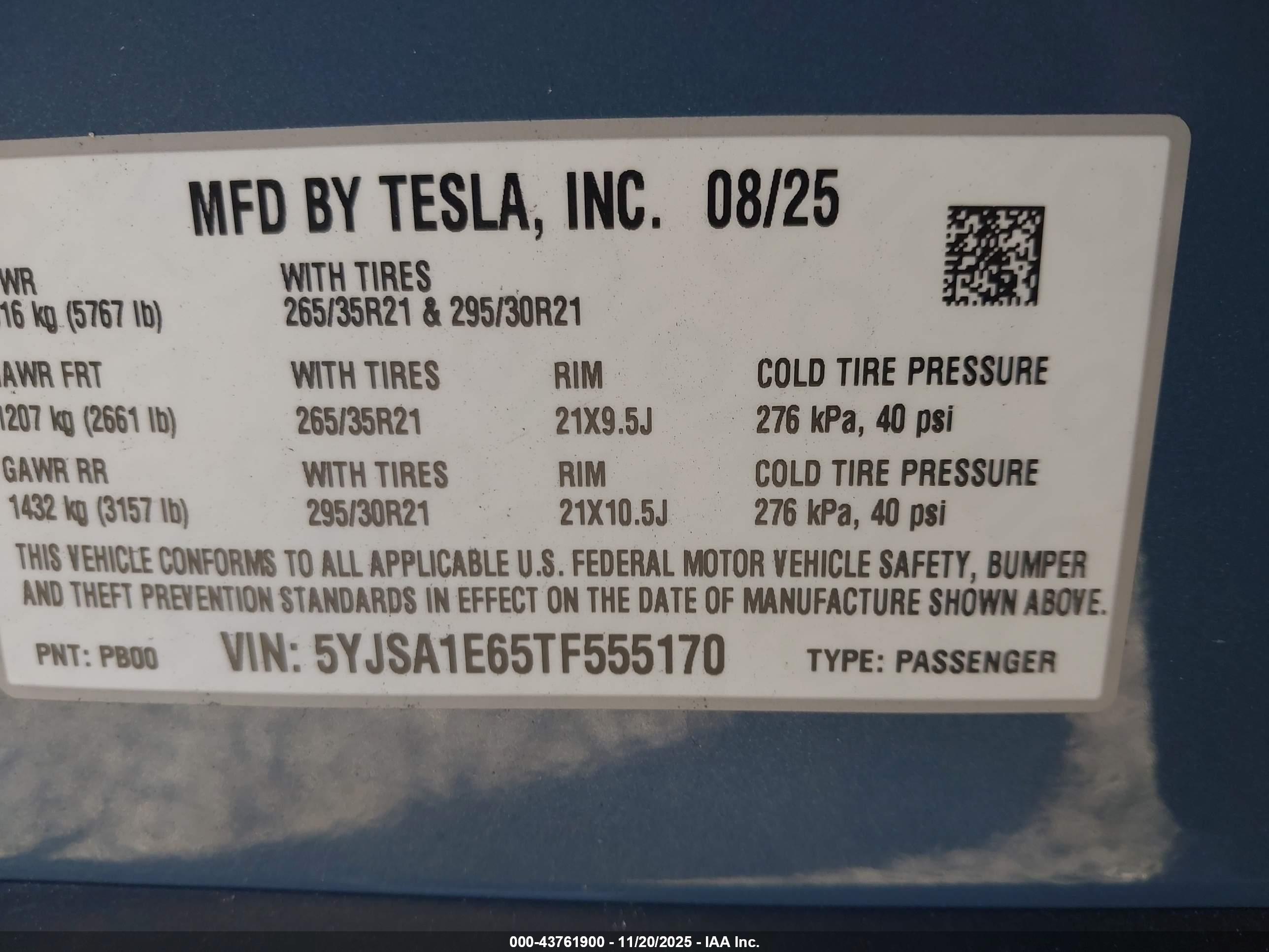 TESLA MODEL image 9