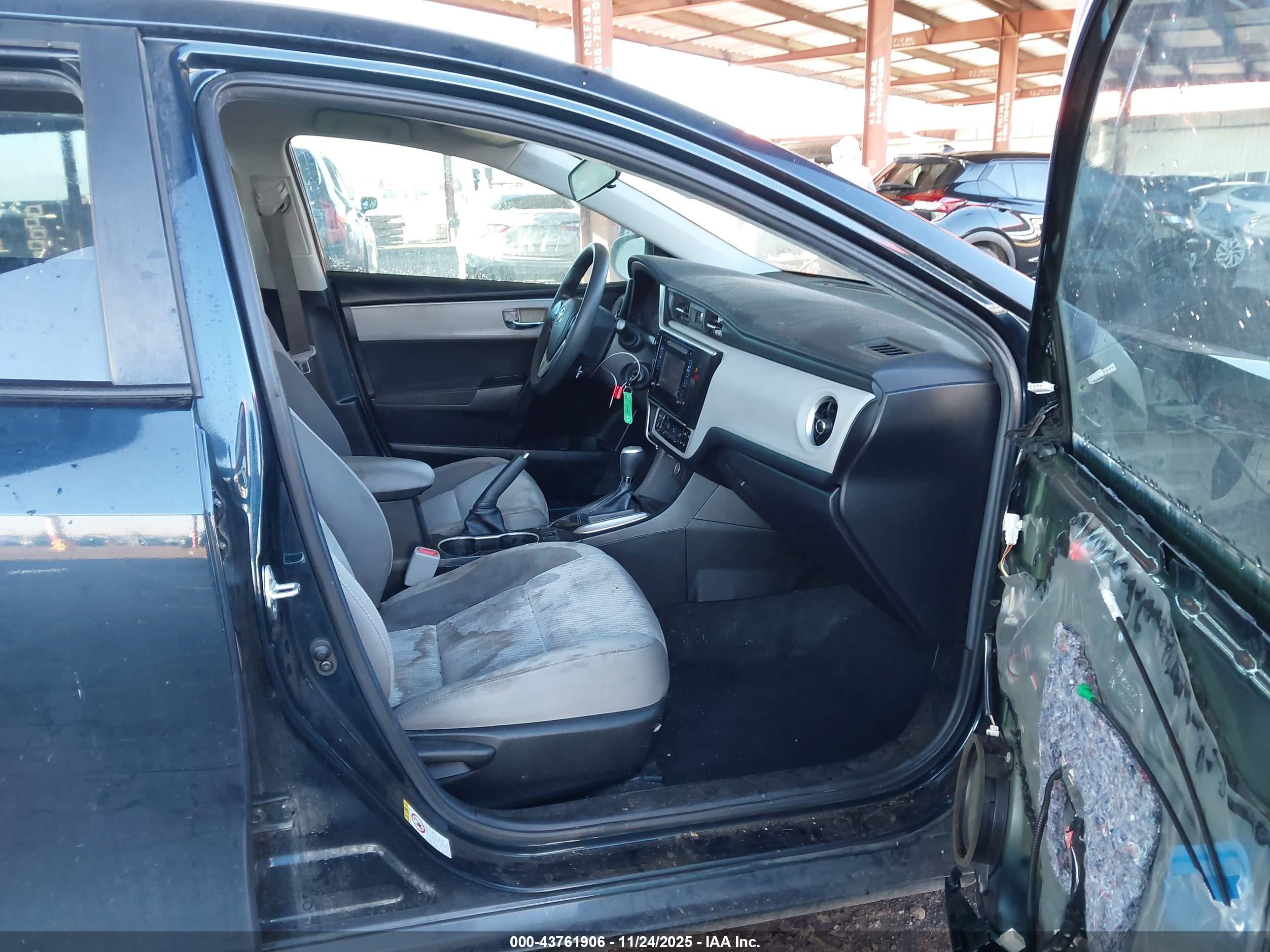 TOYOTA COROLLA image 5