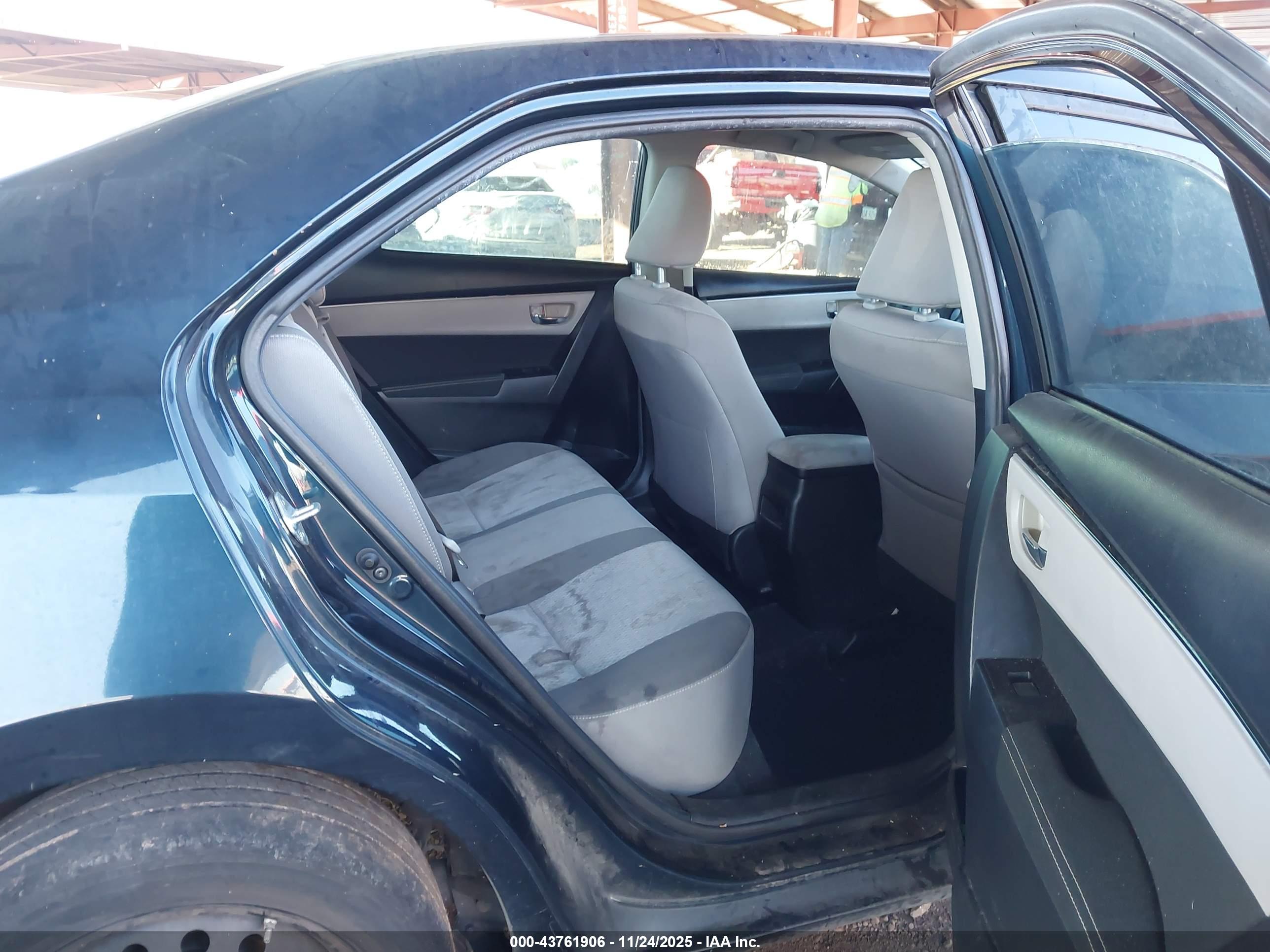 TOYOTA COROLLA image 8