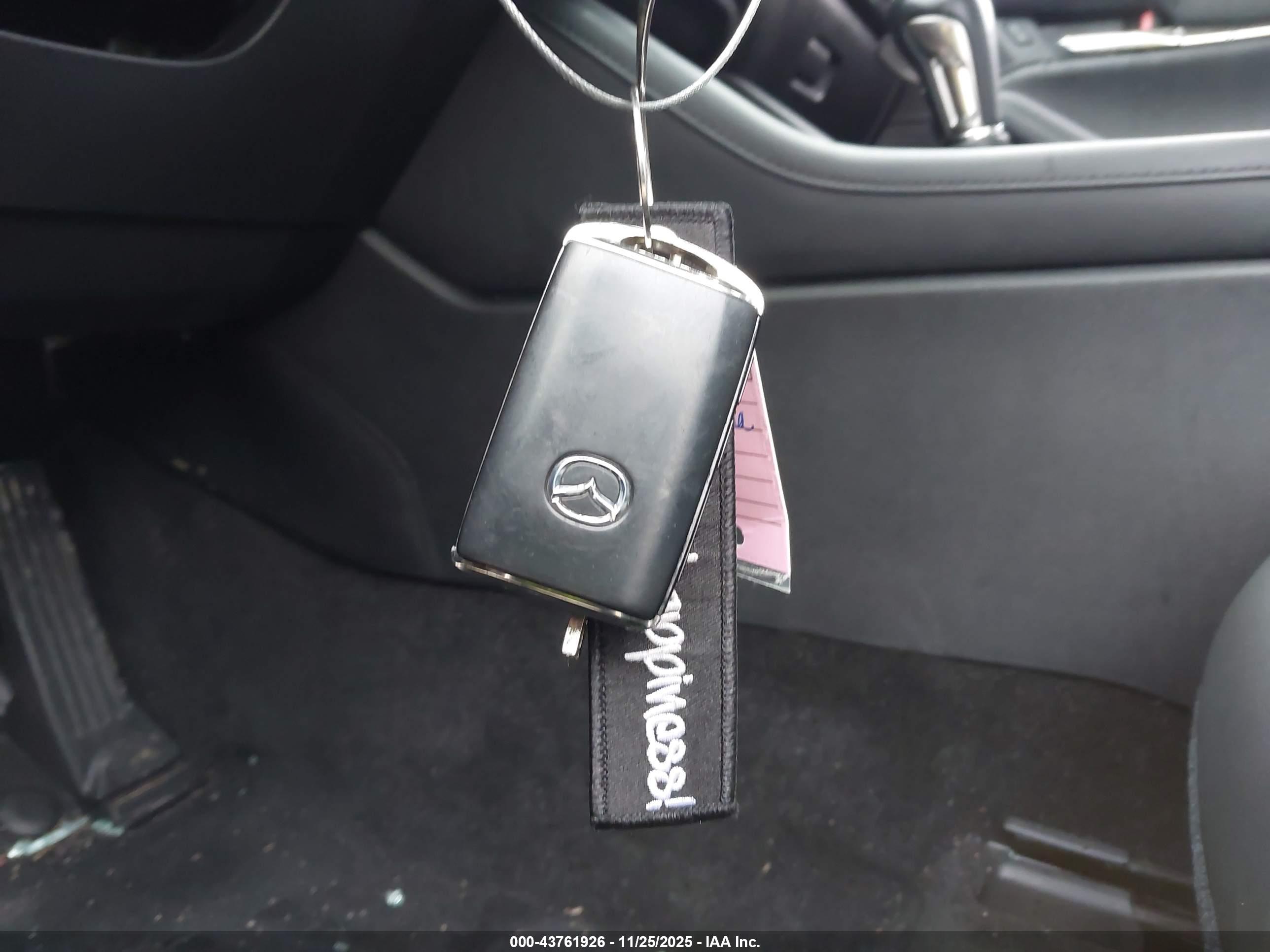 MAZDA MAZDA3 image 11