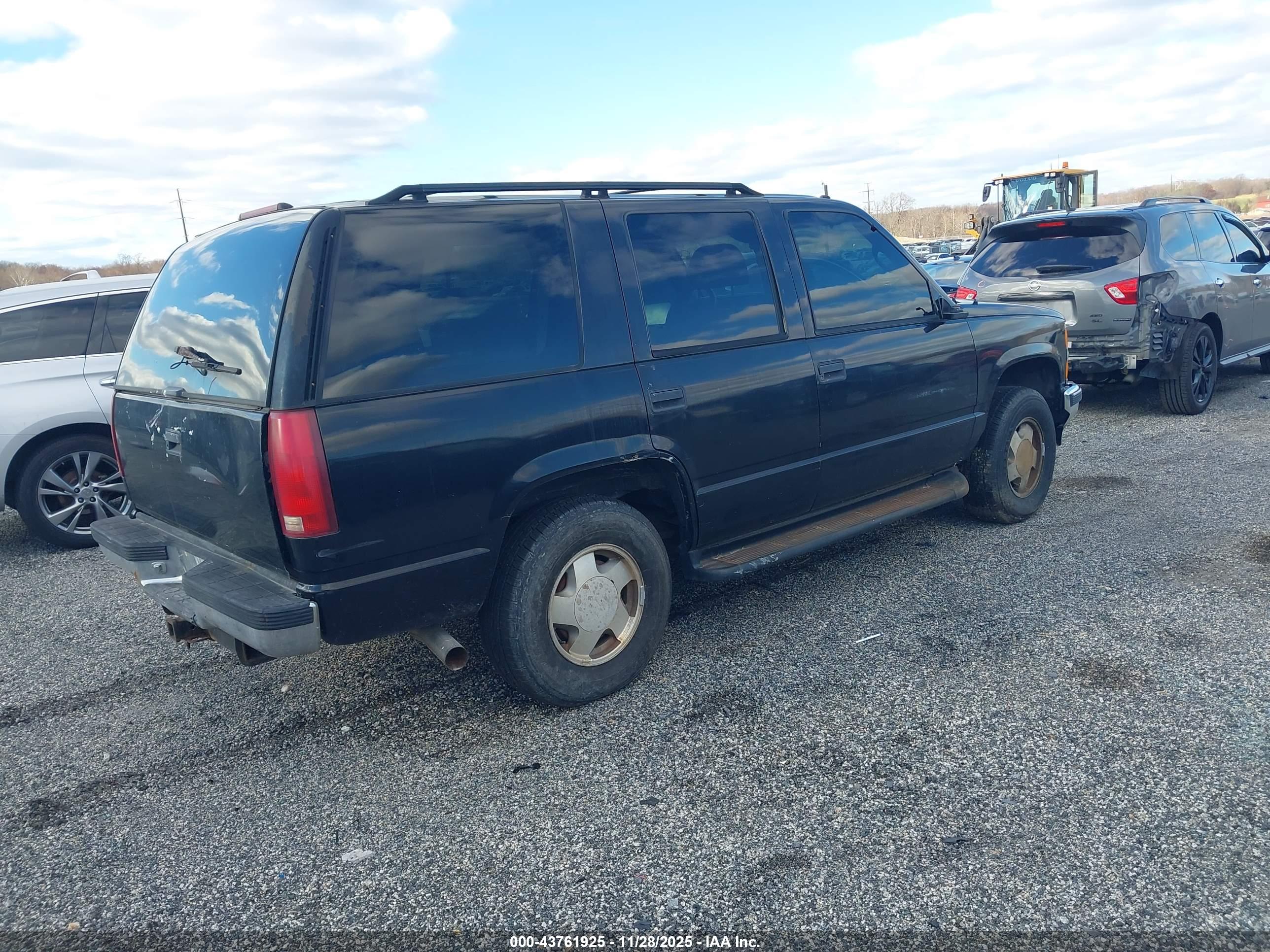 CHEVROLET TAHOE image 4