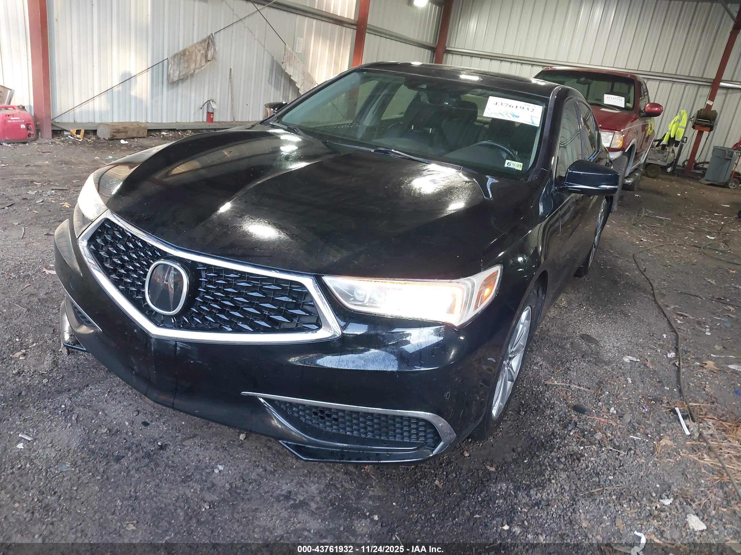 ACURA TLX image 2