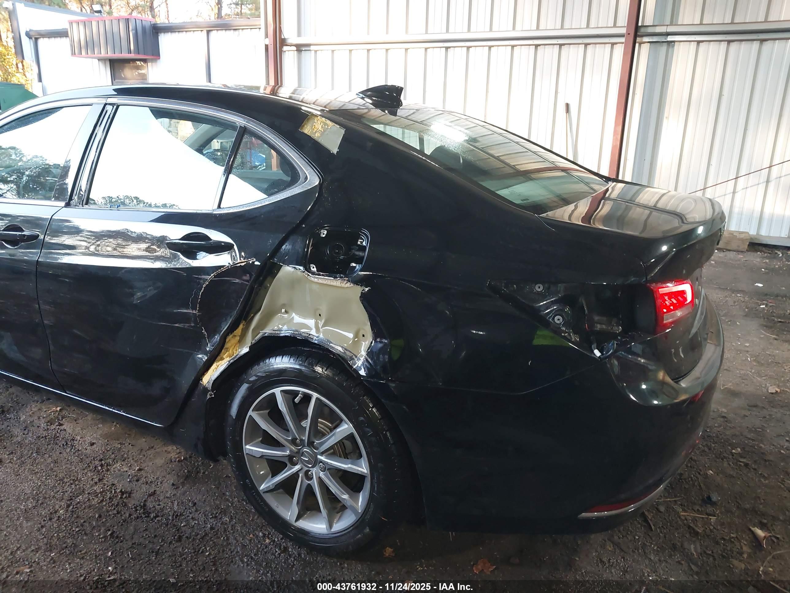 ACURA TLX image 6