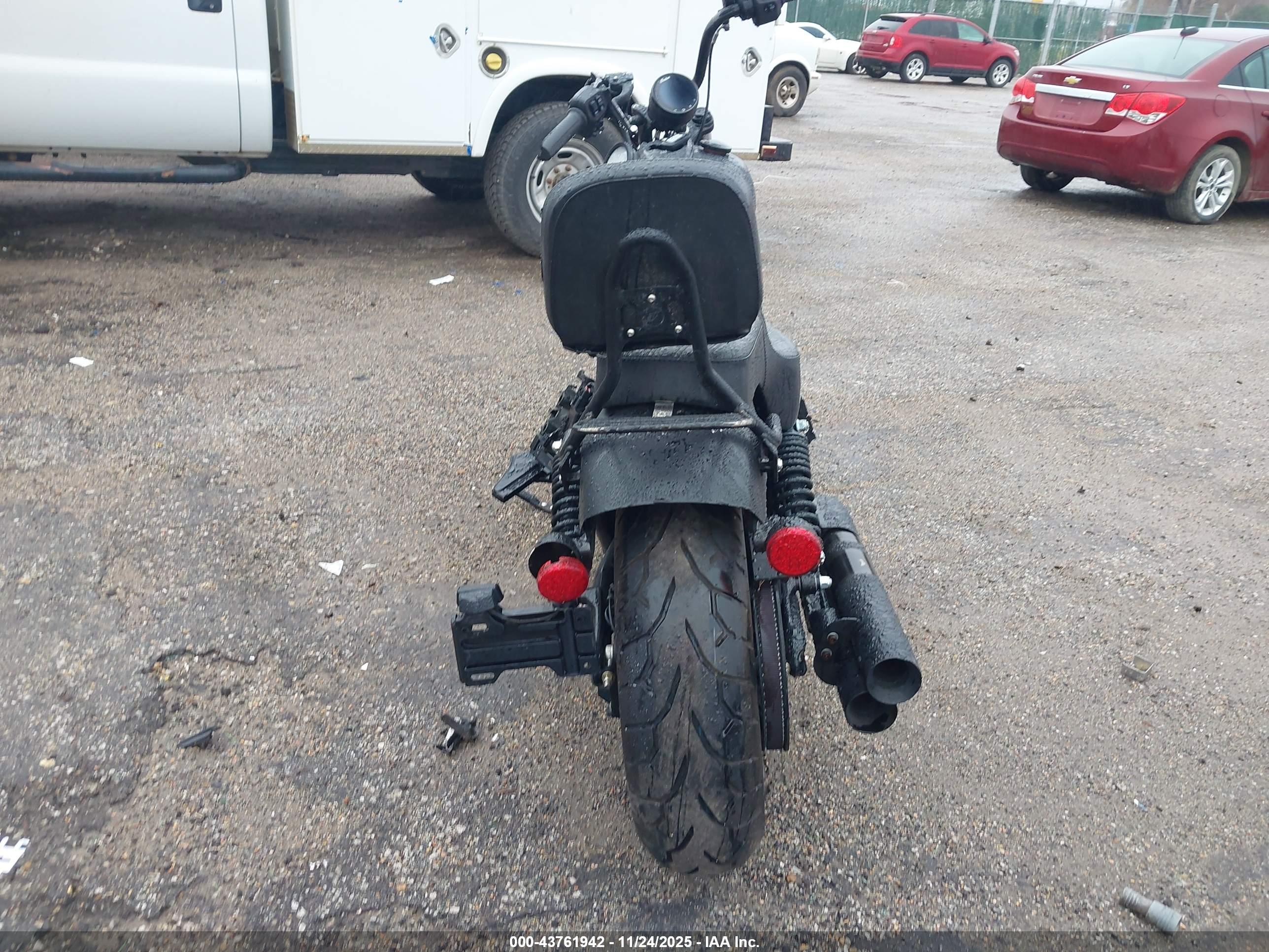 INDIAN MOTORCYCLE image 6
