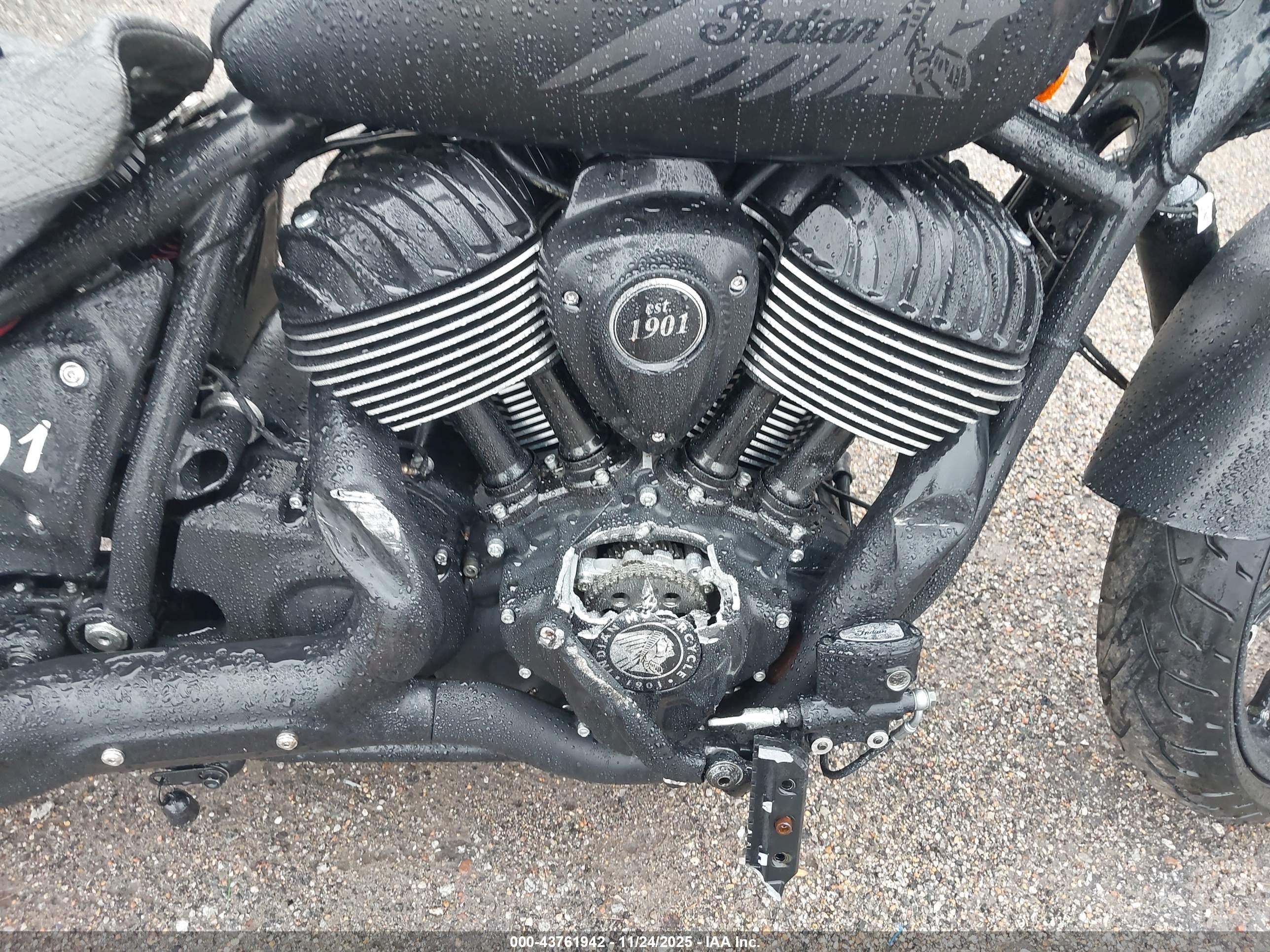 INDIAN MOTORCYCLE image 8