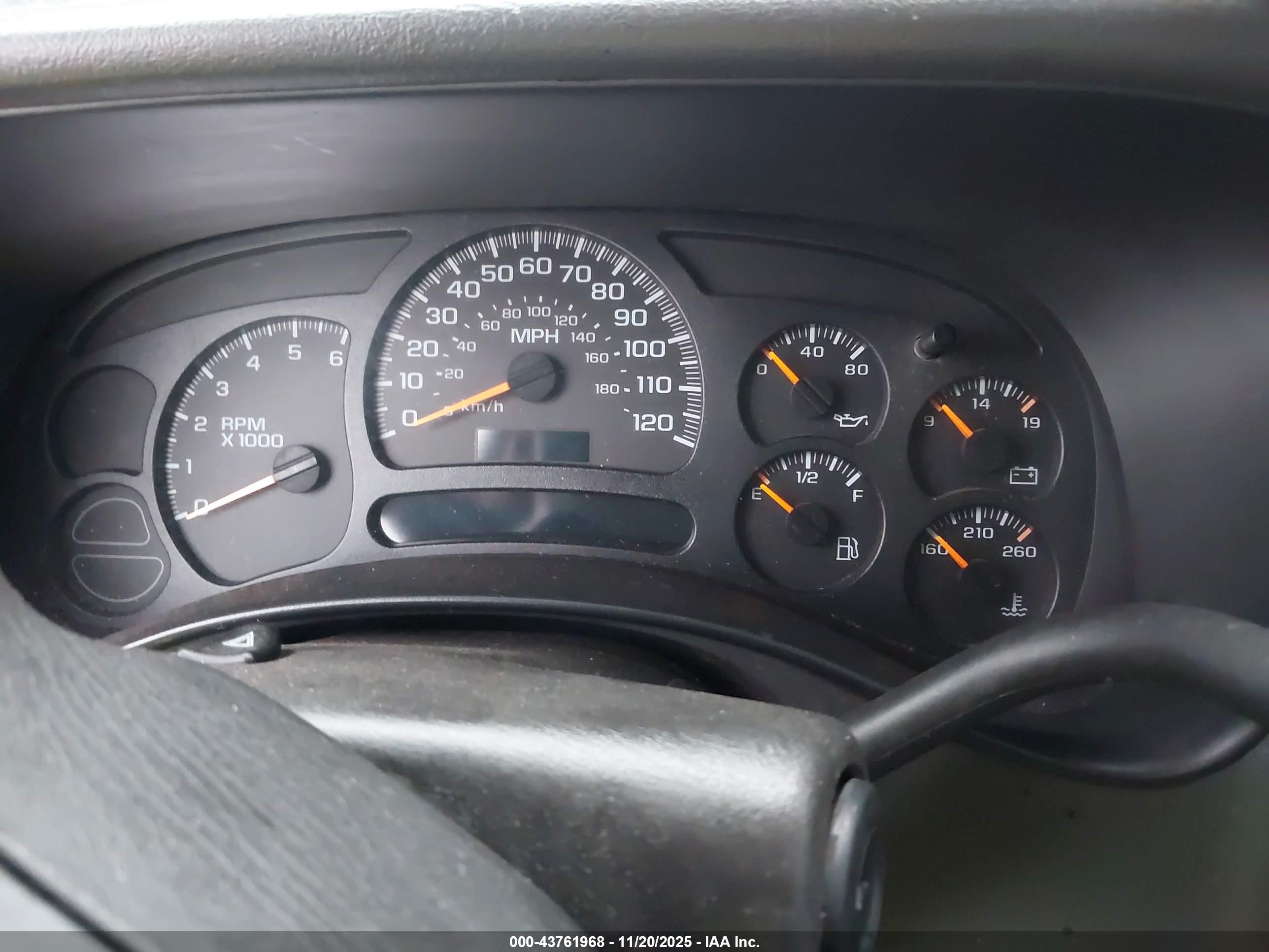 CHEVROLET TAHOE image 7