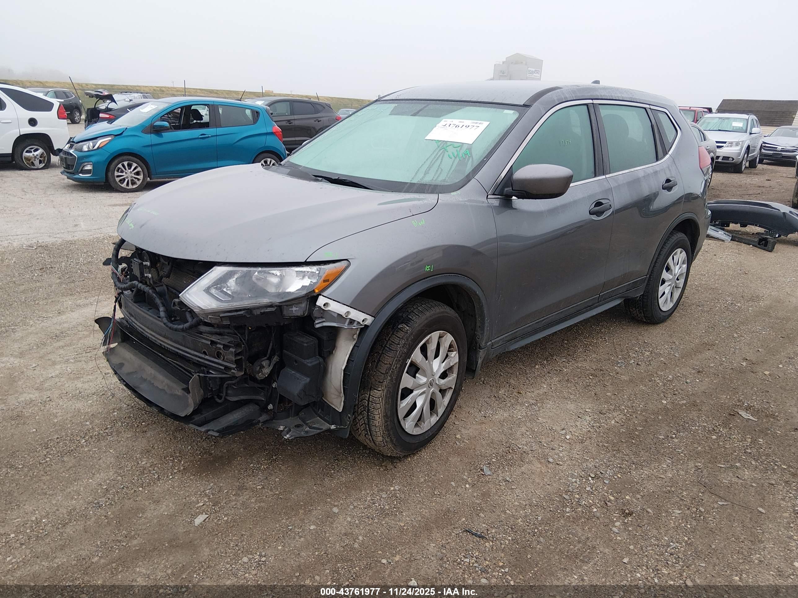 NISSAN ROGUE image 2