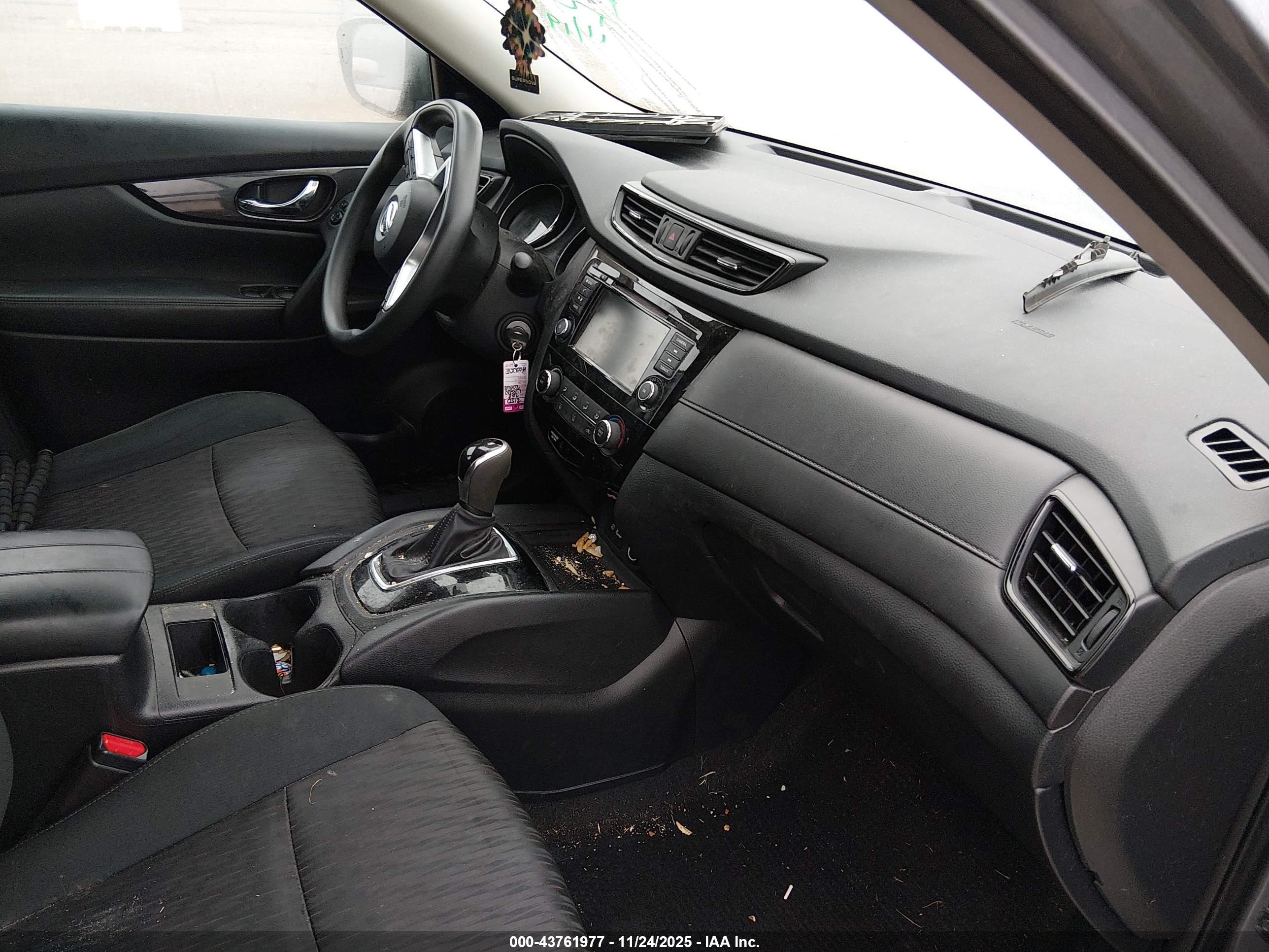 NISSAN ROGUE image 5
