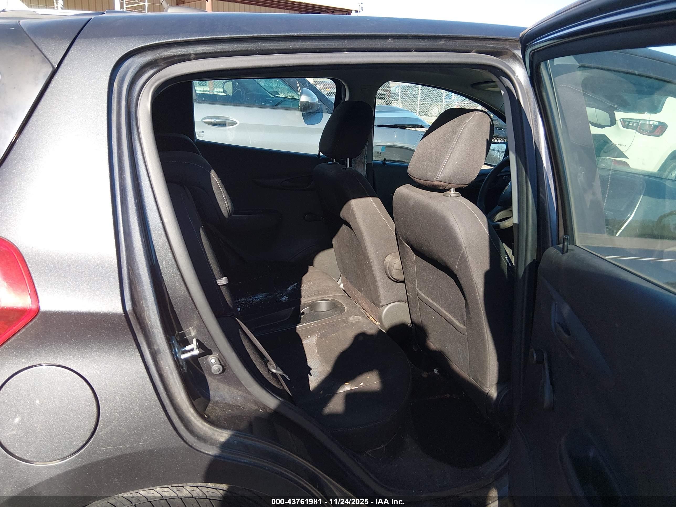 CHEVROLET SPARK image 8