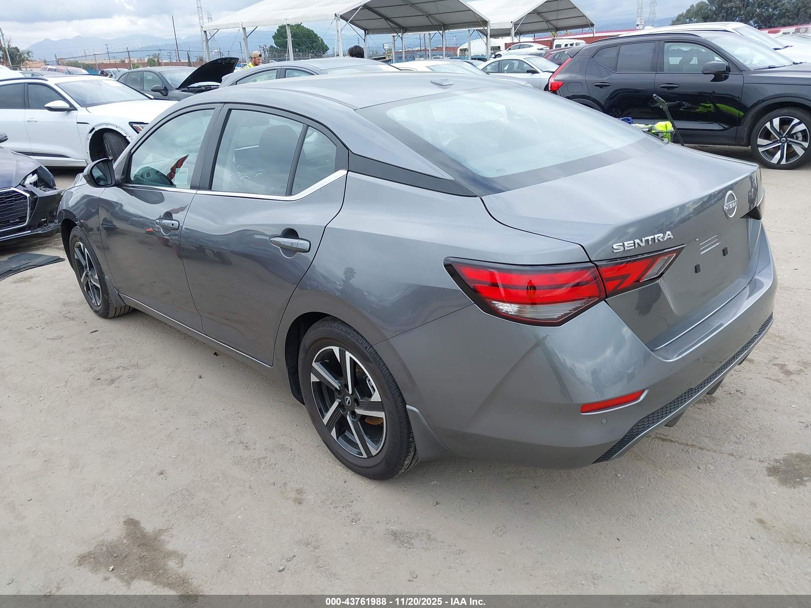 NISSAN SENTRA image 3