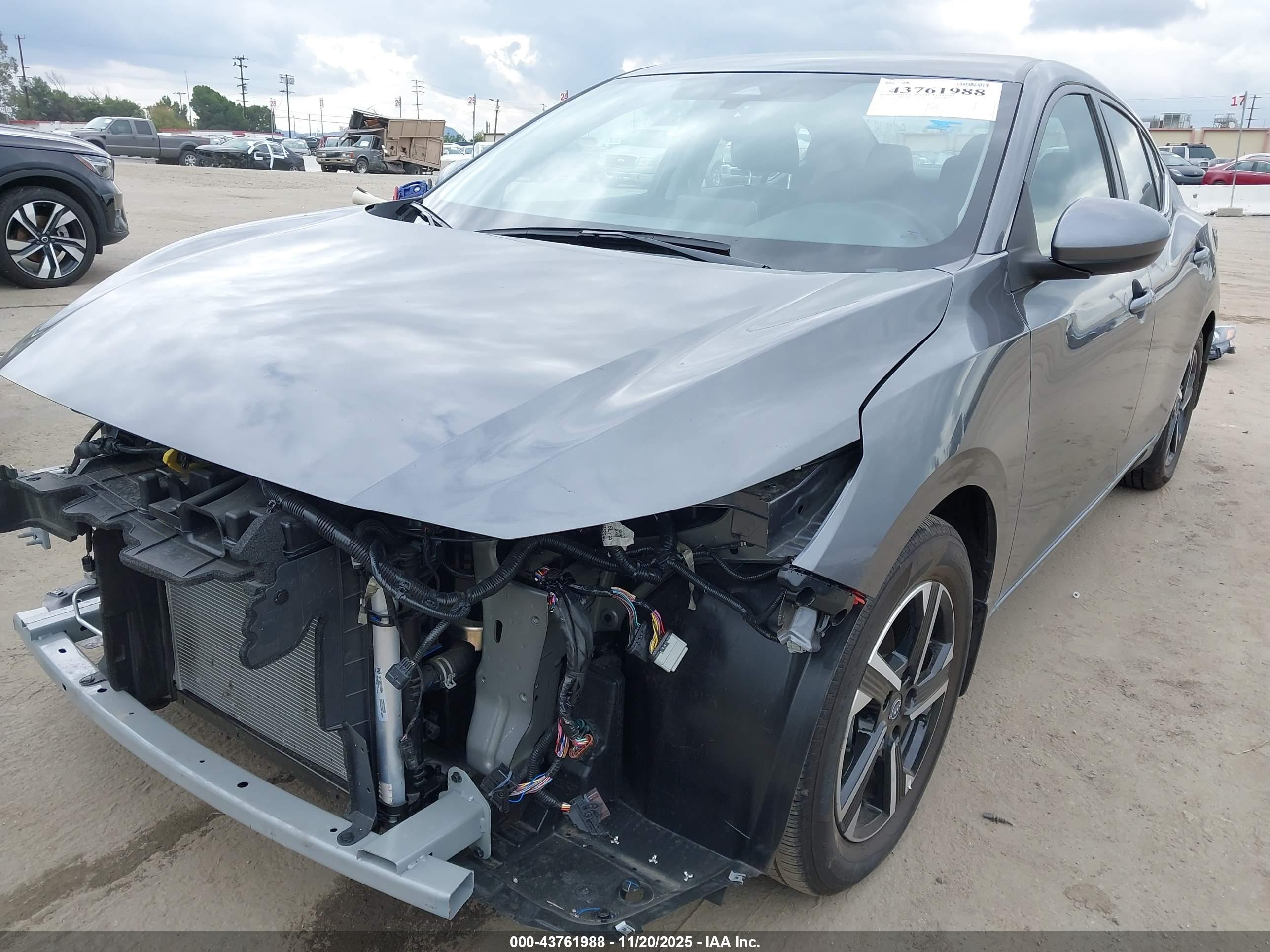 NISSAN SENTRA image 6