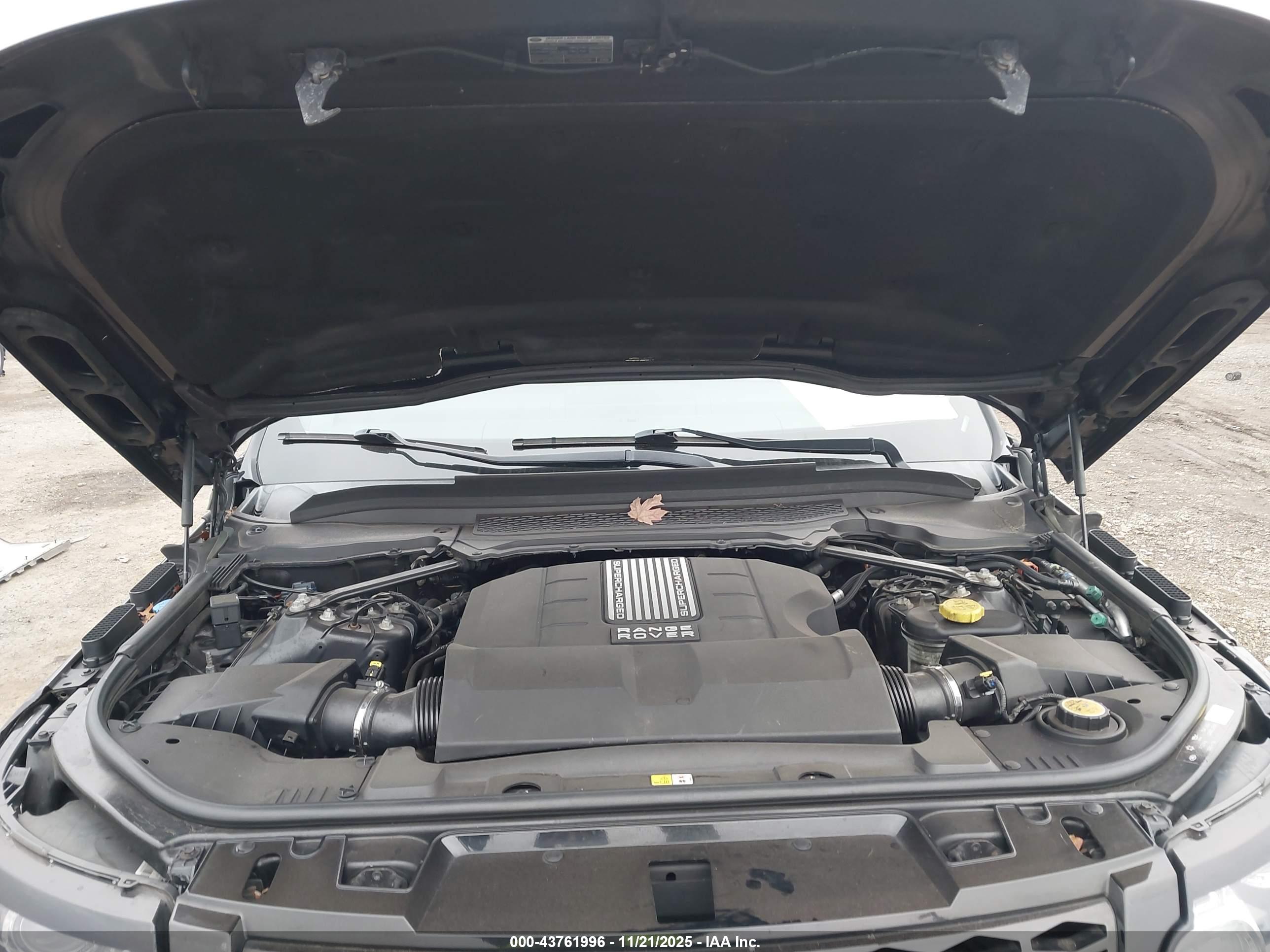 LAND ROVER image 10