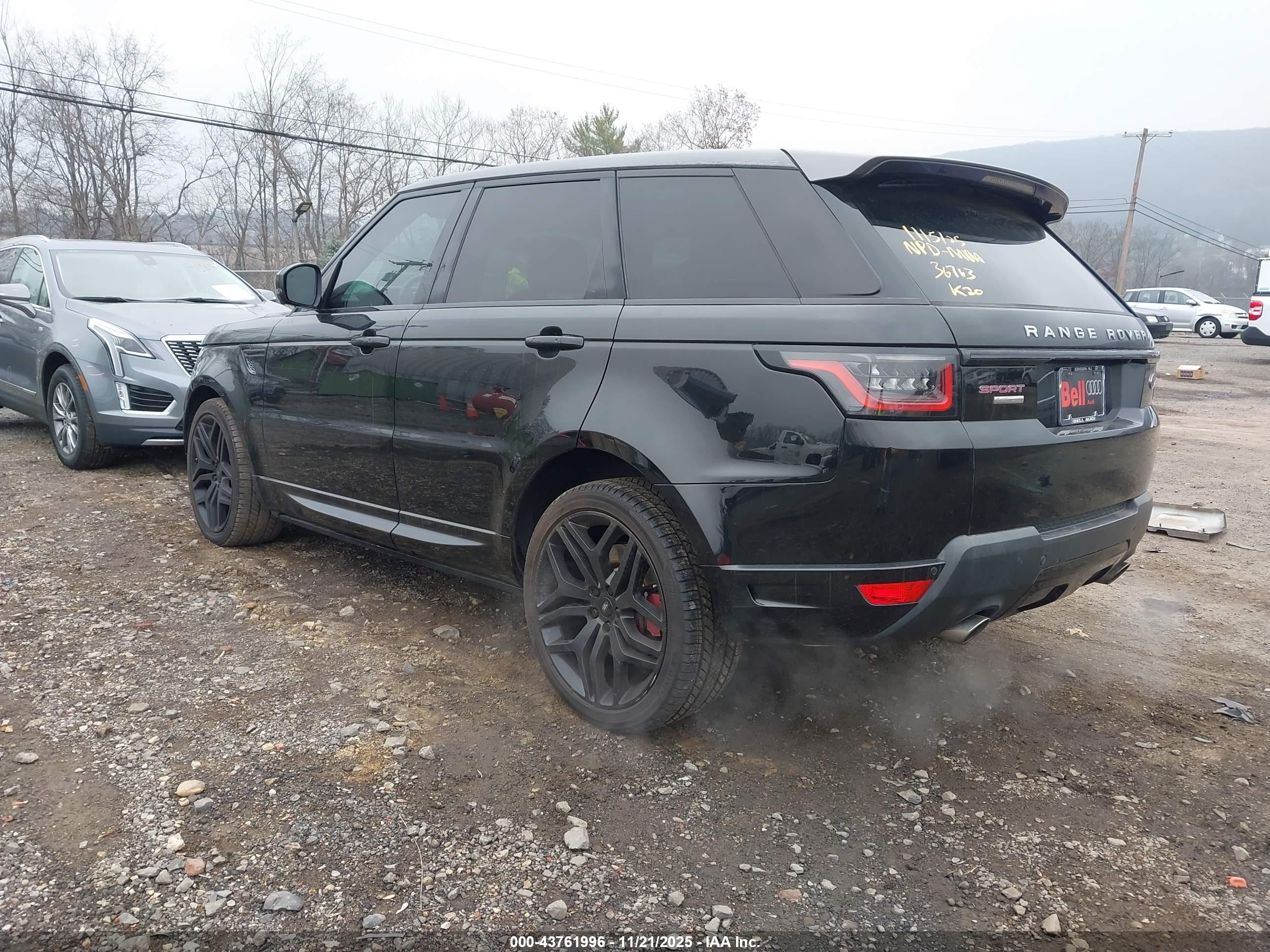 LAND ROVER image 3