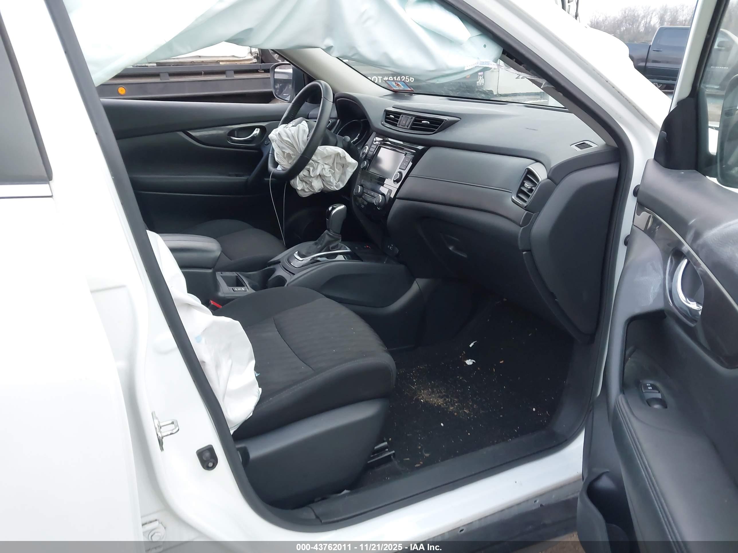 NISSAN ROGUE image 5