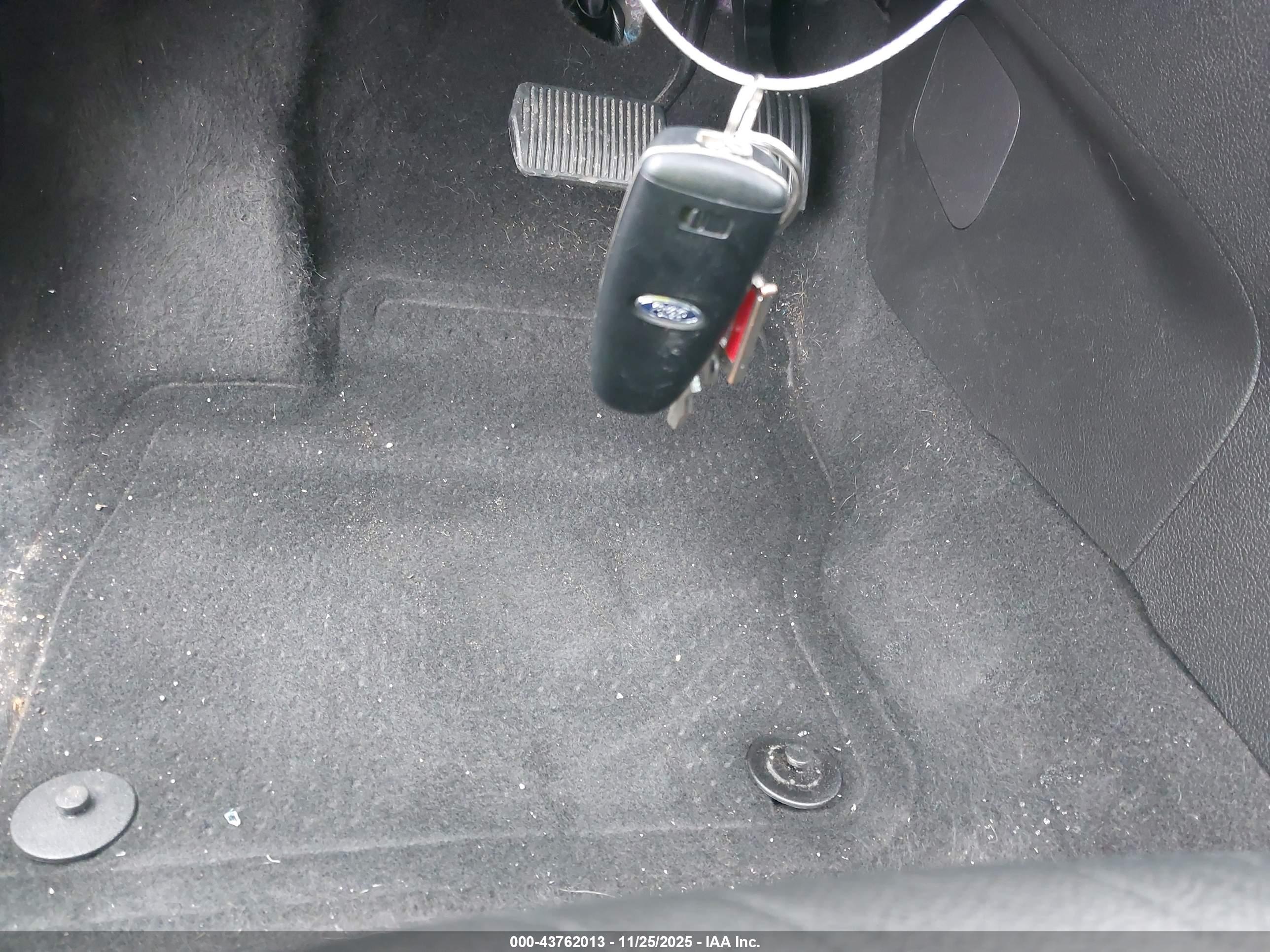 FORD FOCUS image 11