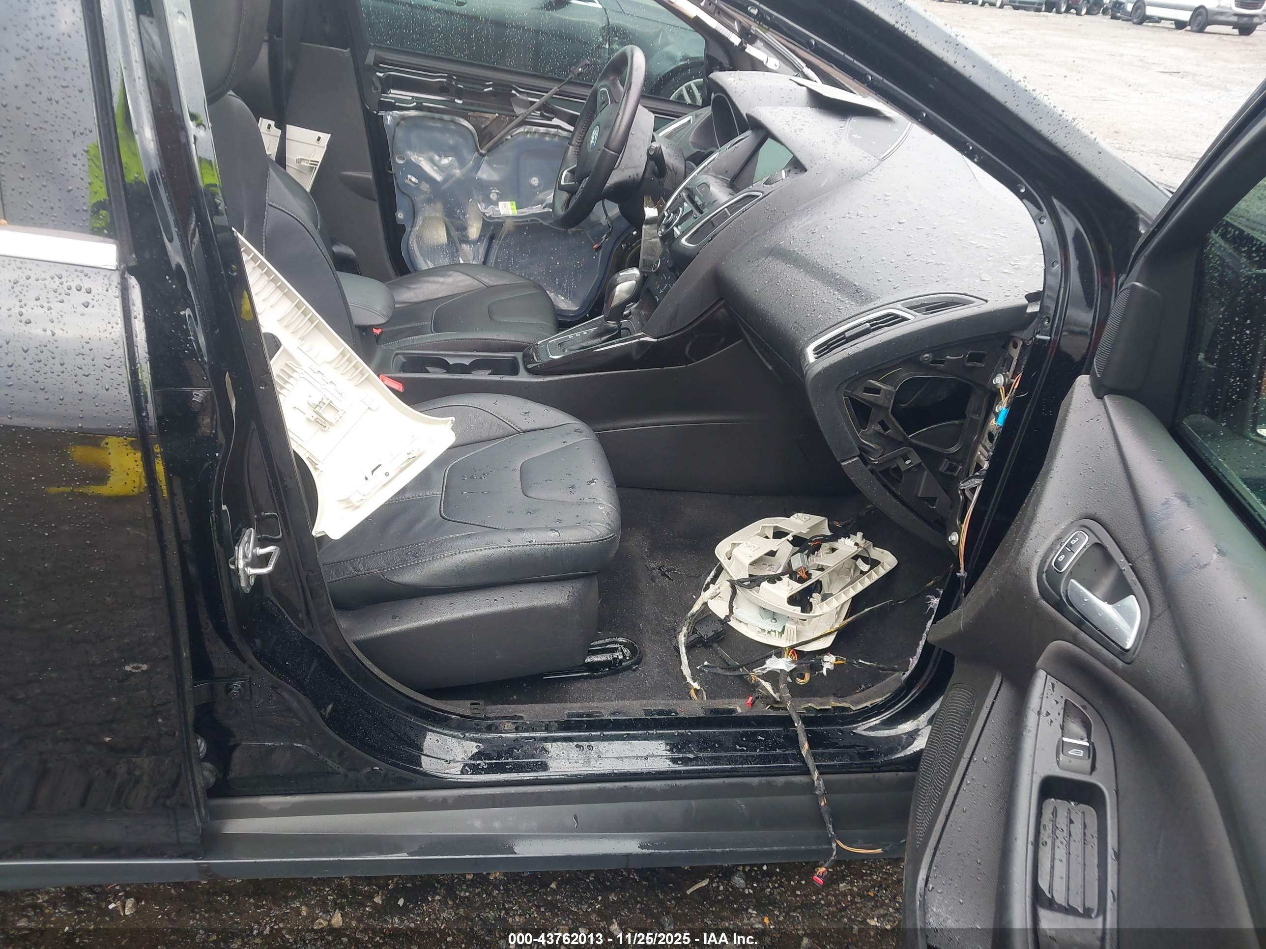 FORD FOCUS image 5