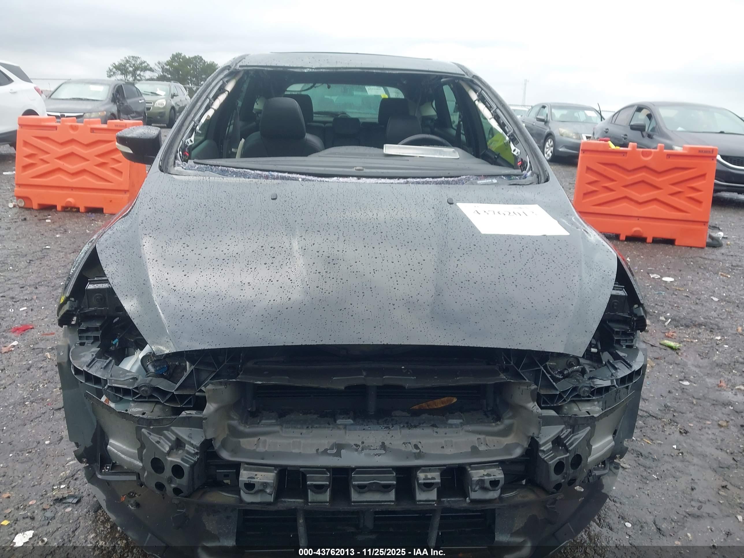 FORD FOCUS image 6
