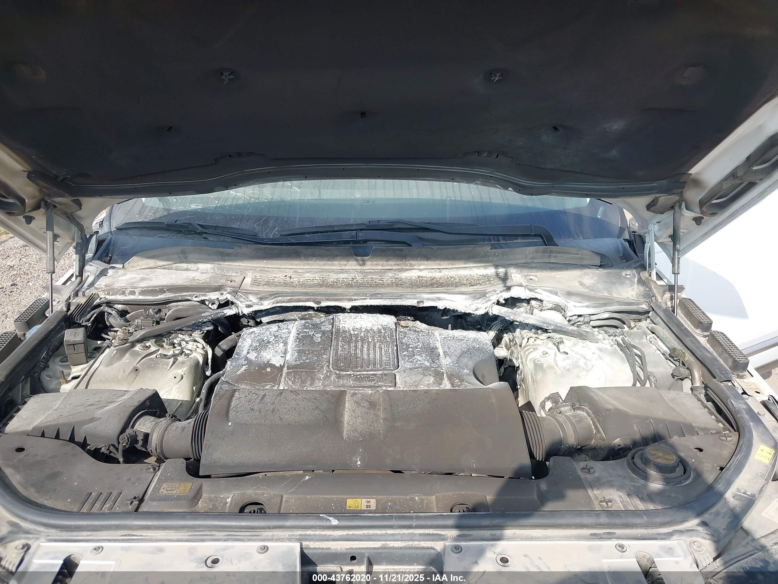 LAND ROVER image 10