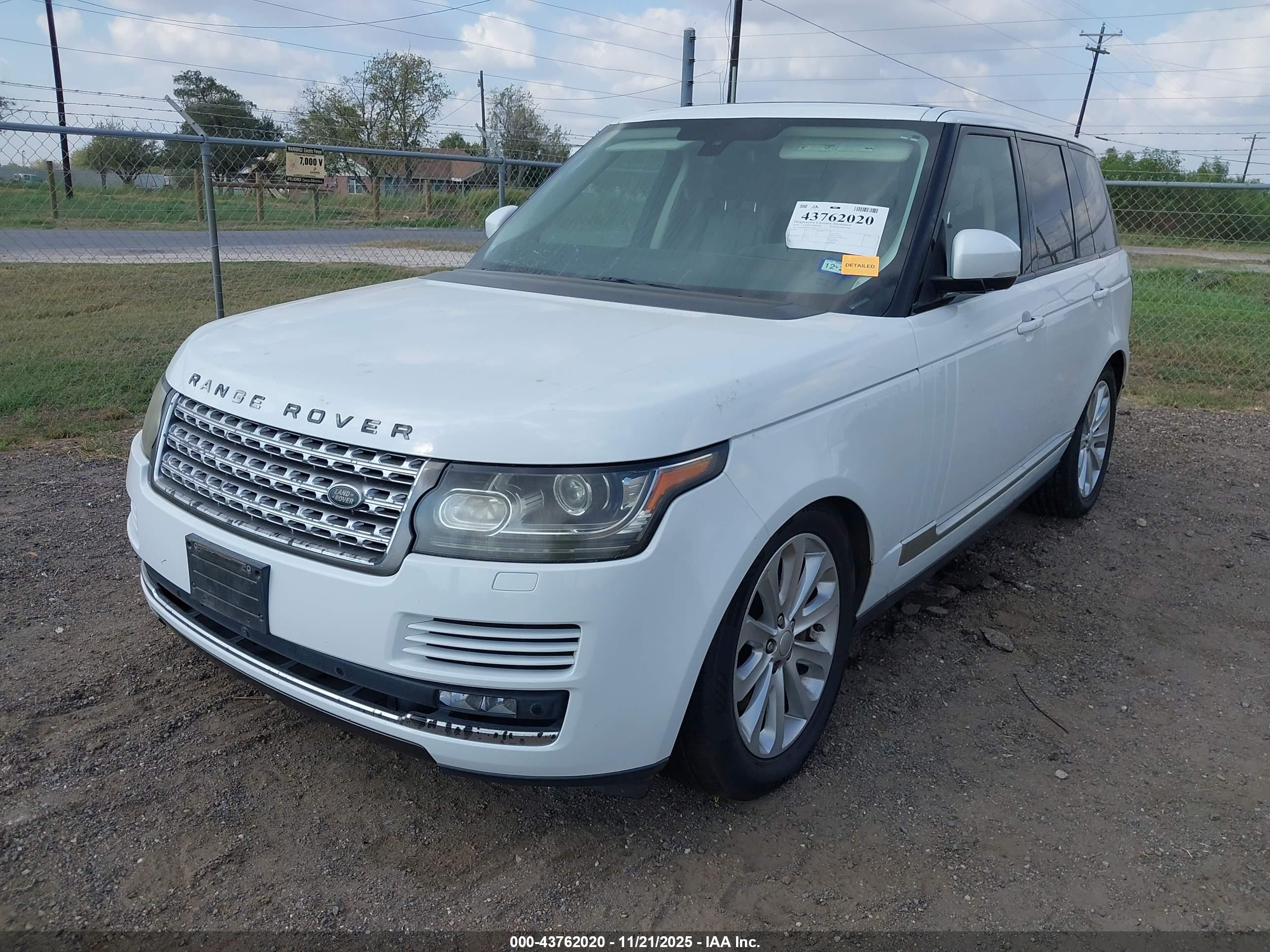 LAND ROVER image 2