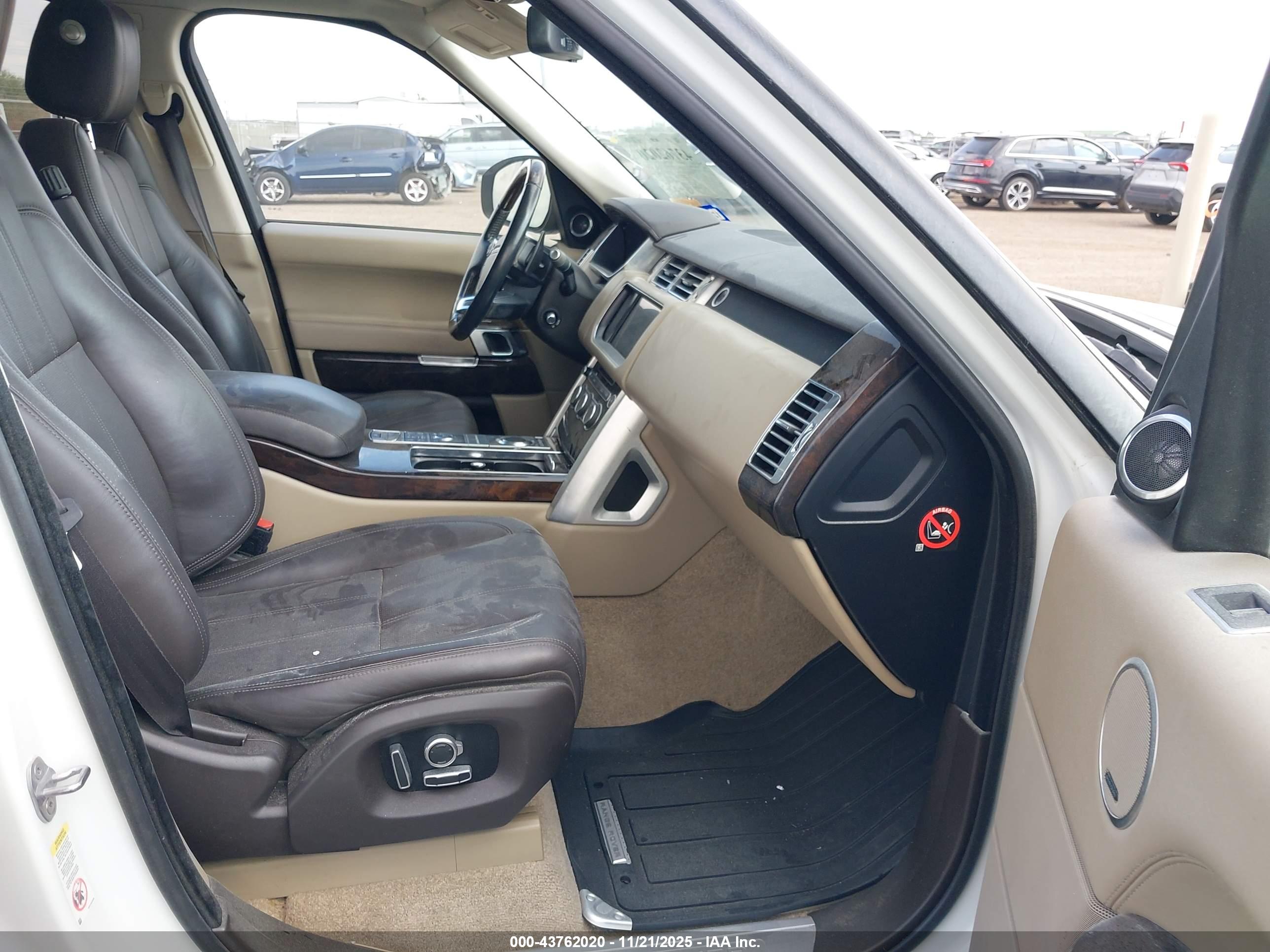 LAND ROVER image 5