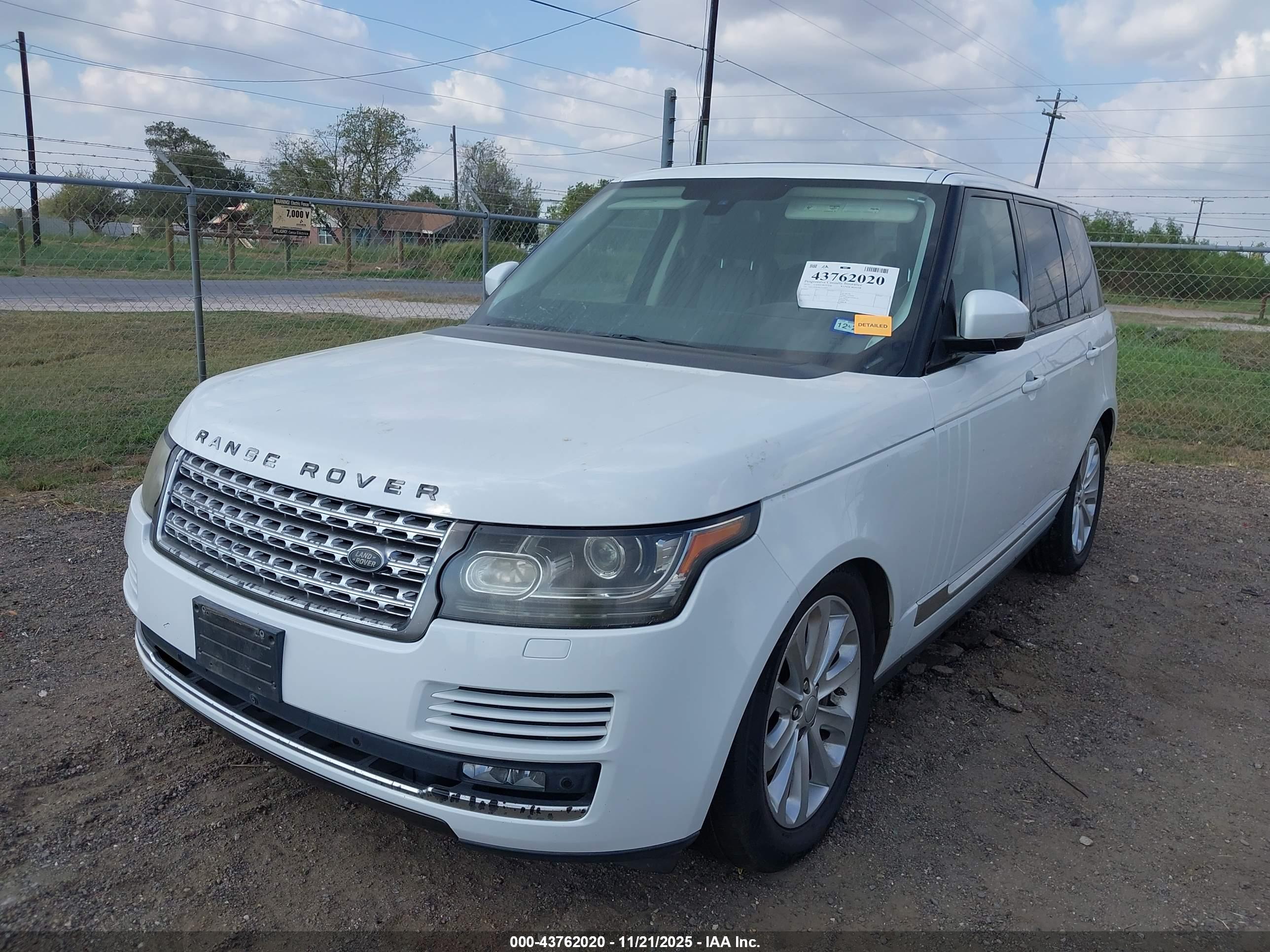 LAND ROVER image 6