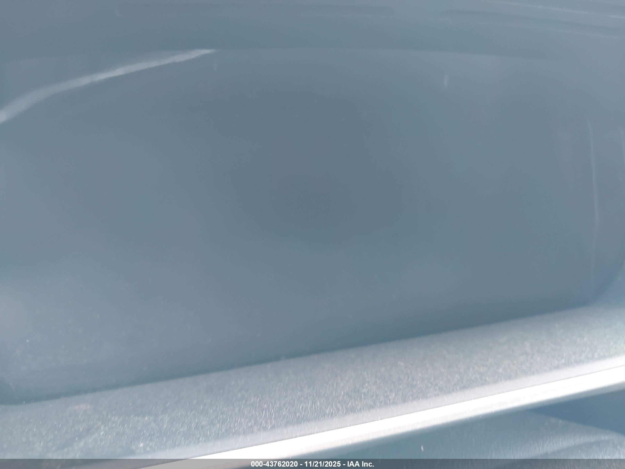 LAND ROVER image 7